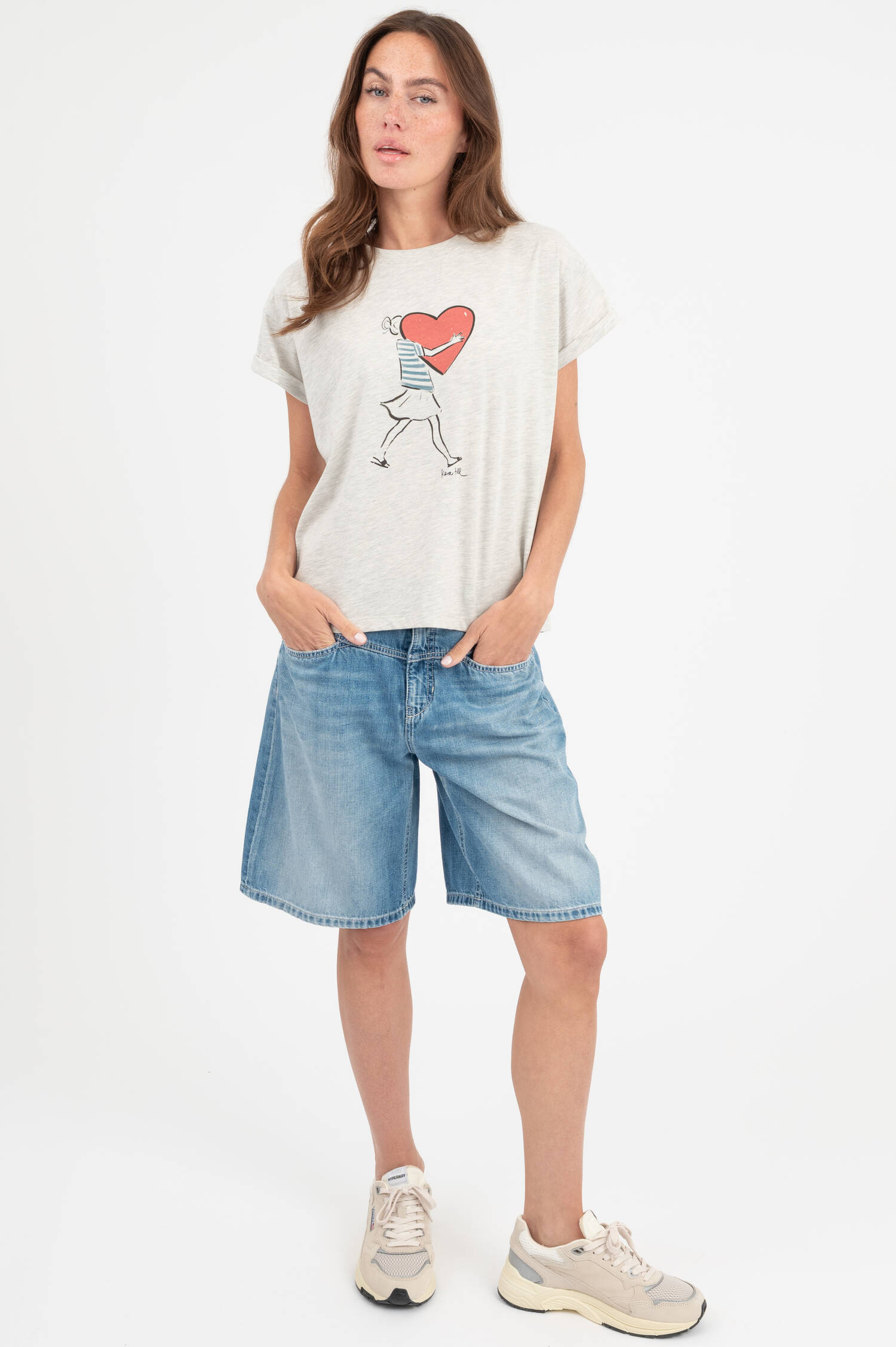 T-Shirt mit Big Heart Illustration in Grau meliert T-Shirt mit Big Heart Illustration in Grau meliert