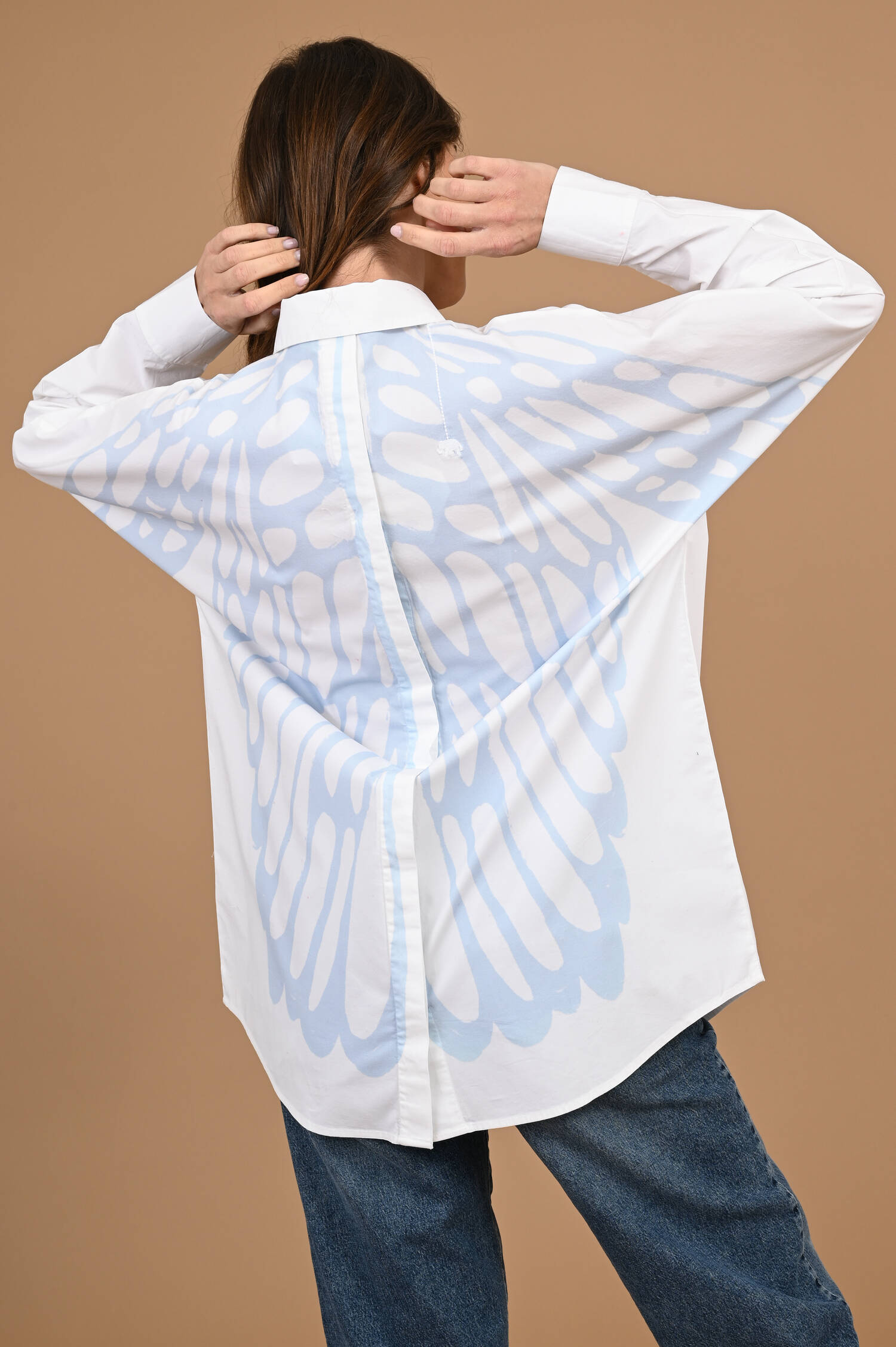 Bluse MARBEZ in Weiß/Eisblau