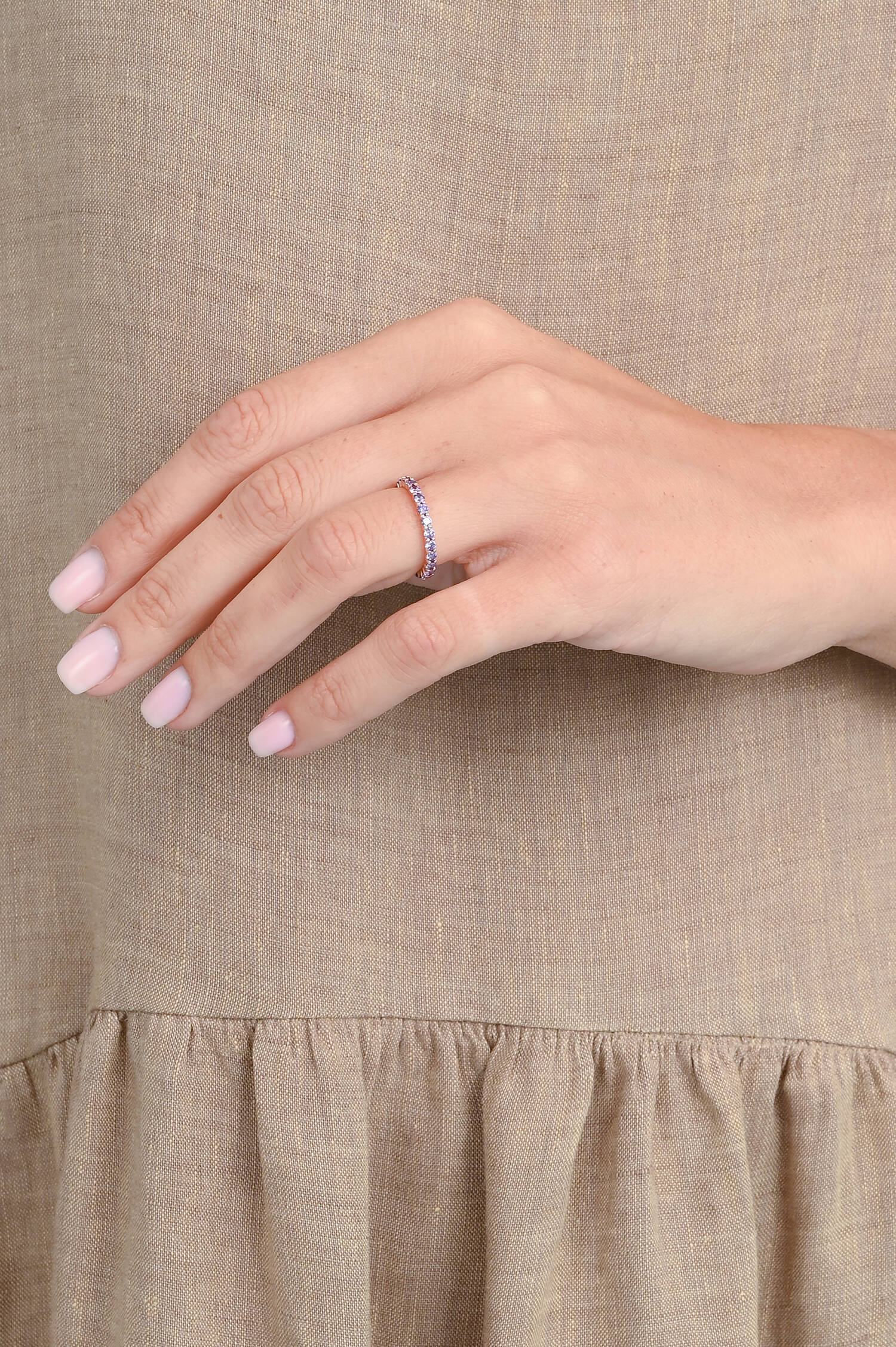Ring ASTRAL mit Swarovski-Steinchen in Rosé/Lila Ring ASTRAL mit Swarovski-Steinchen in Rosé/Lila