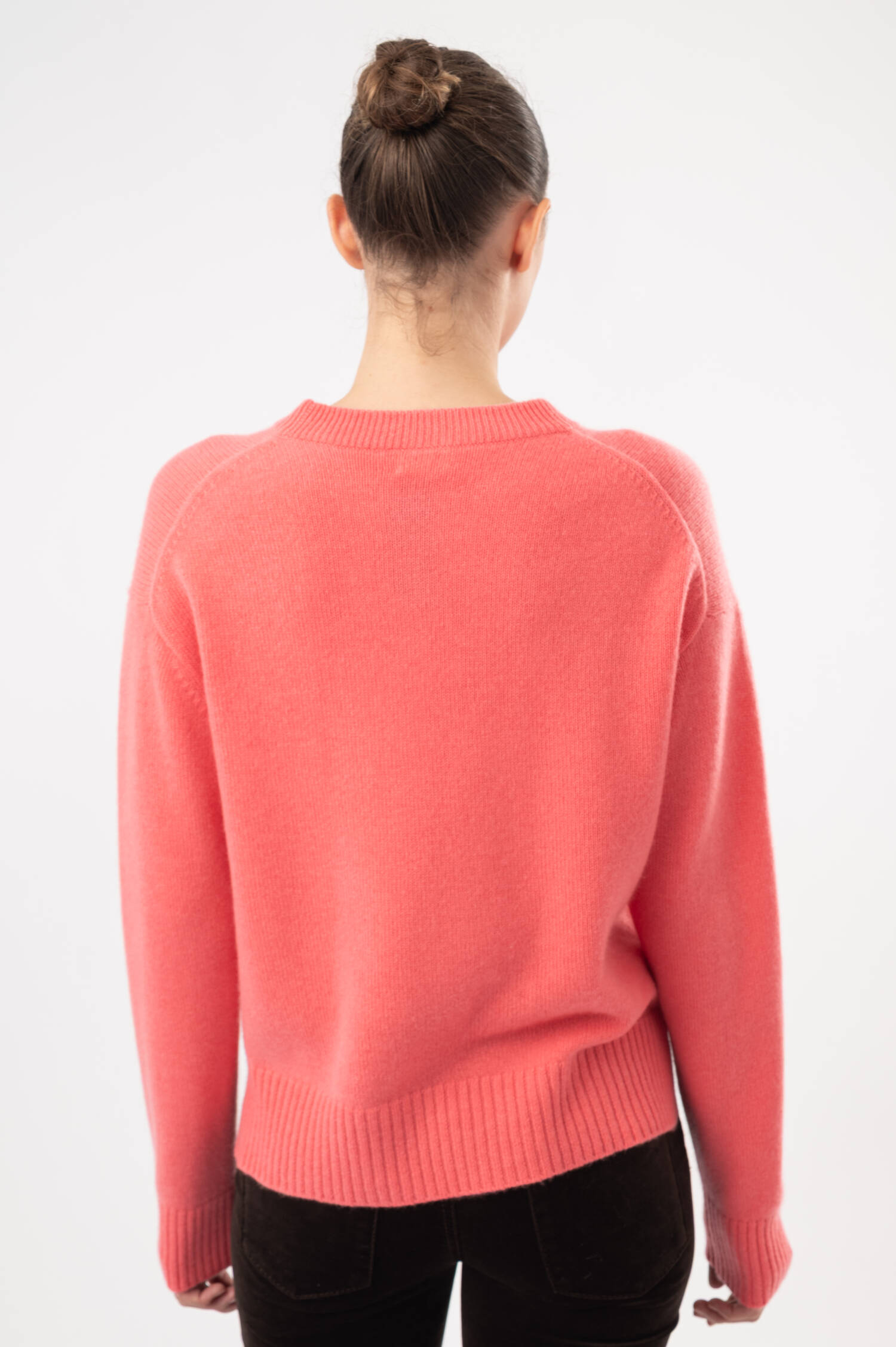 Cashmere-Pullover in Korallrot Cashmere-Pullover in Korallrot