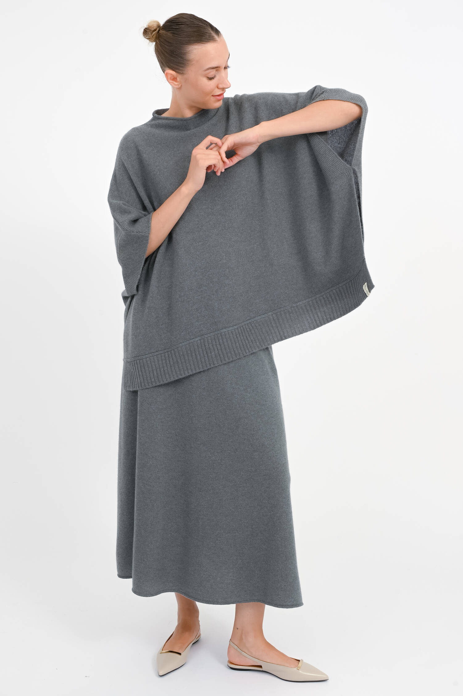 Cashmere Poncho in Boston Grey Cashmere Poncho in Boston Grey