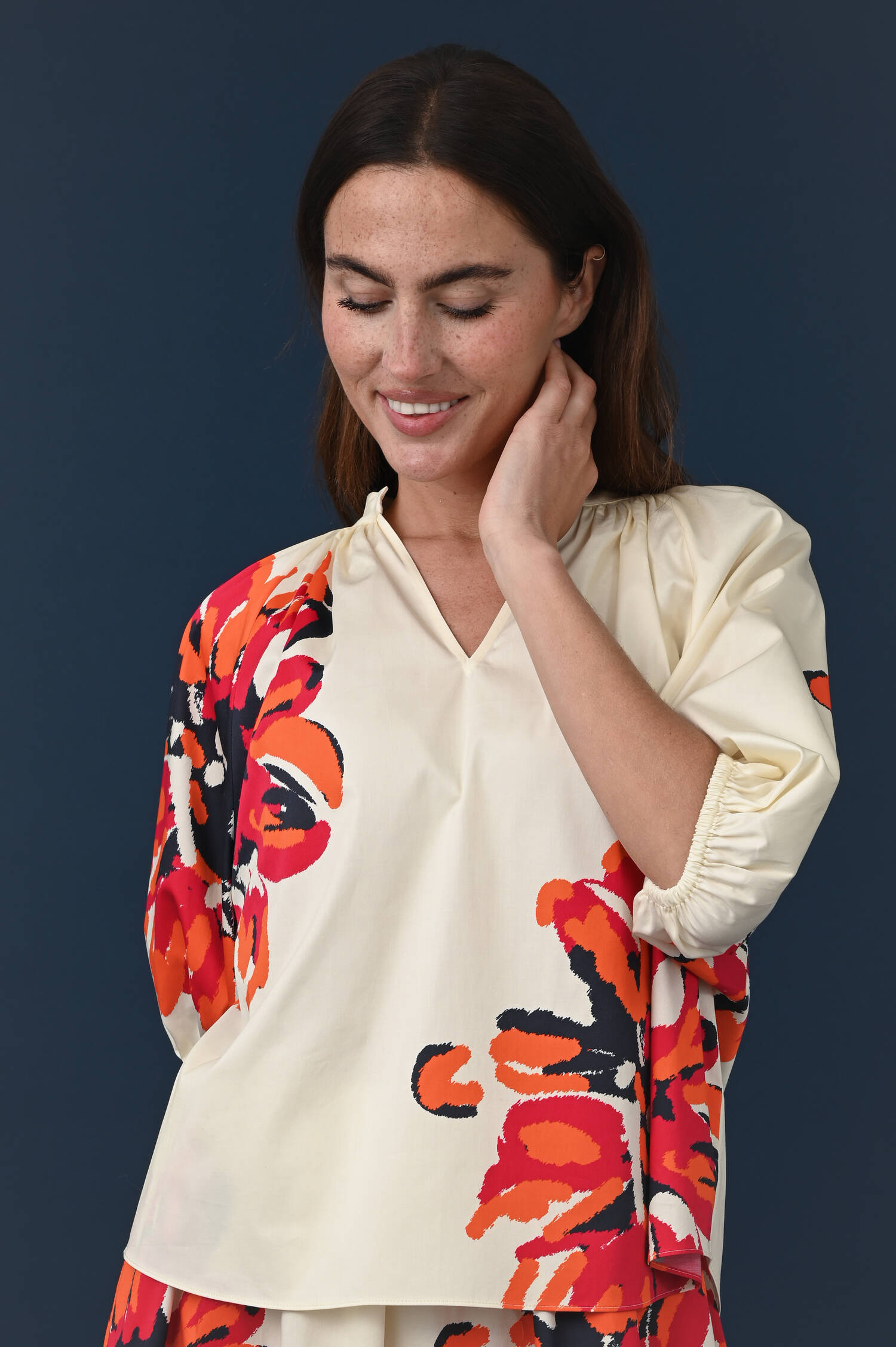 Bluse mit Abstraktem Floralprint in Orange/Beige