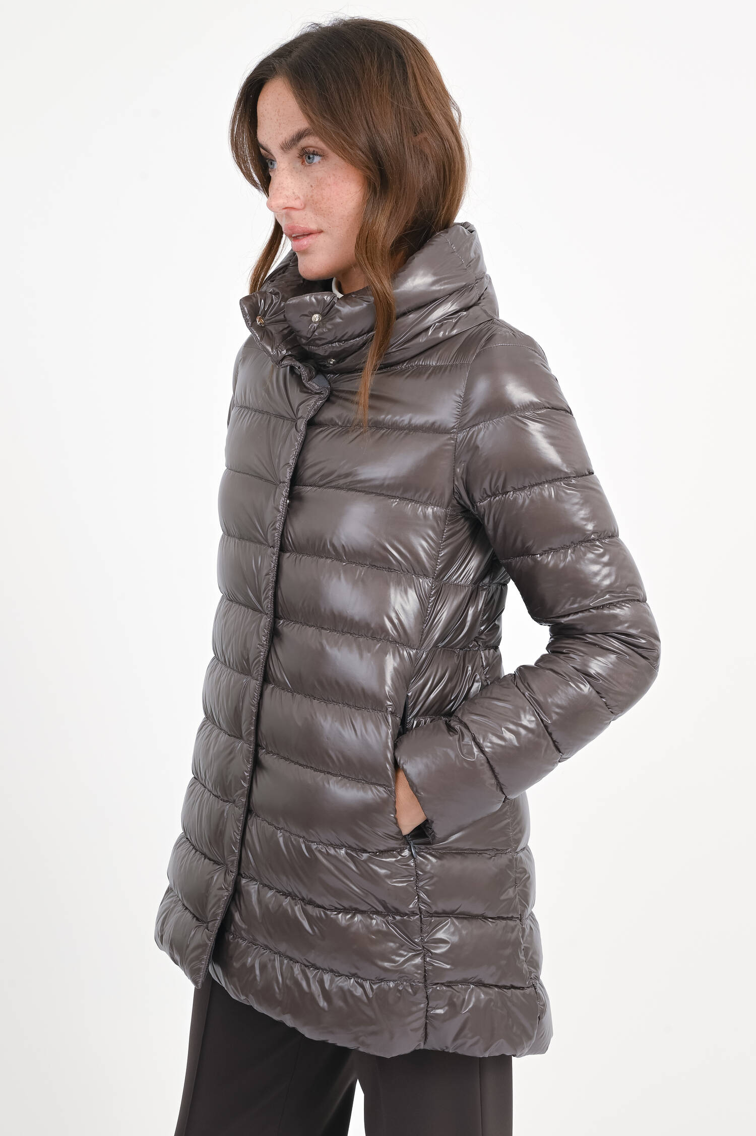 Daunenstepp Kurzmantel AMELIA in Anthrazit Daunenstepp Kurzmantel AMELIA in Anthrazit