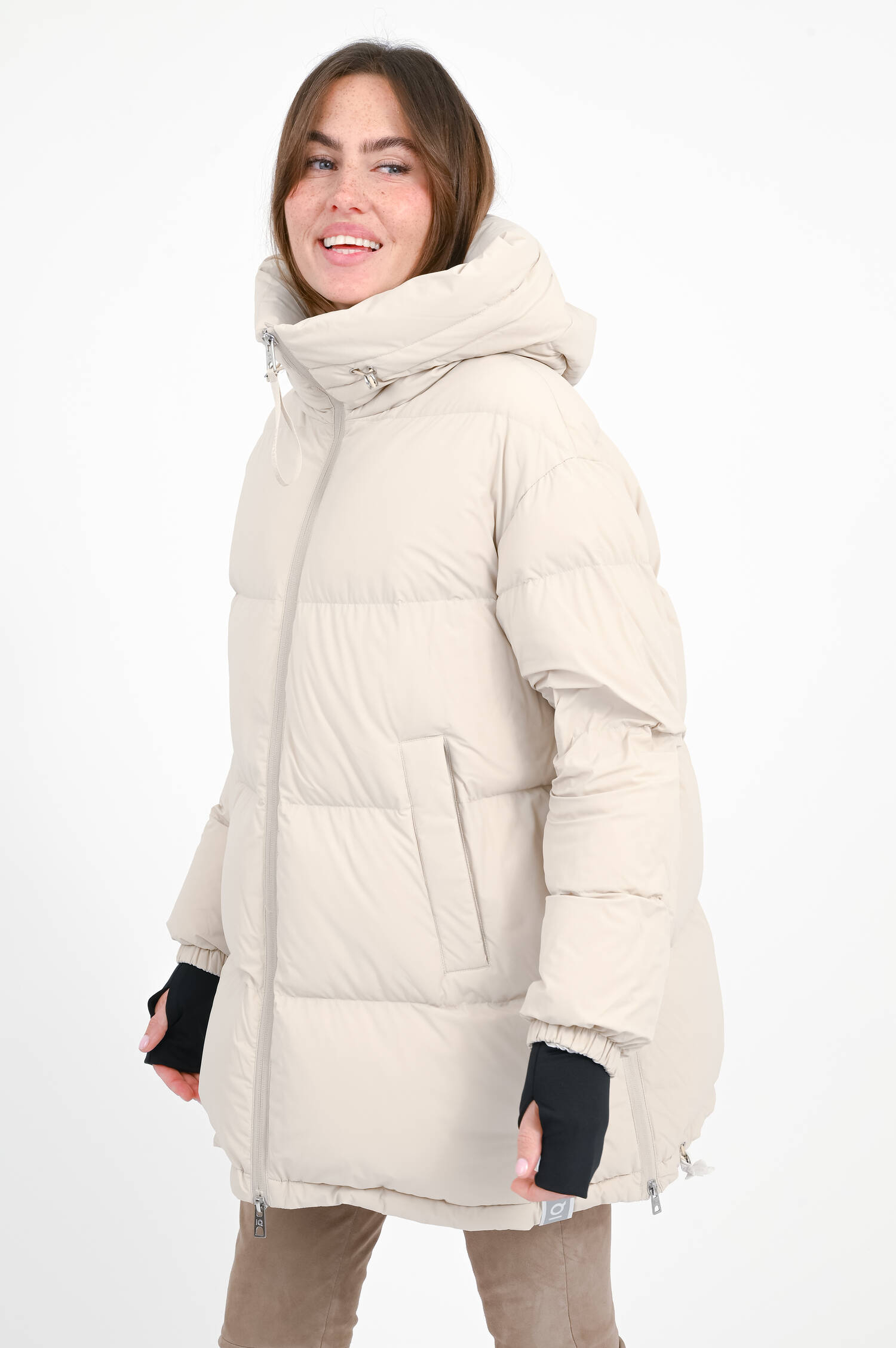 Kurzmantel mit Daunenfüllung in White Kurzmantel mit Daunenfüllung in White