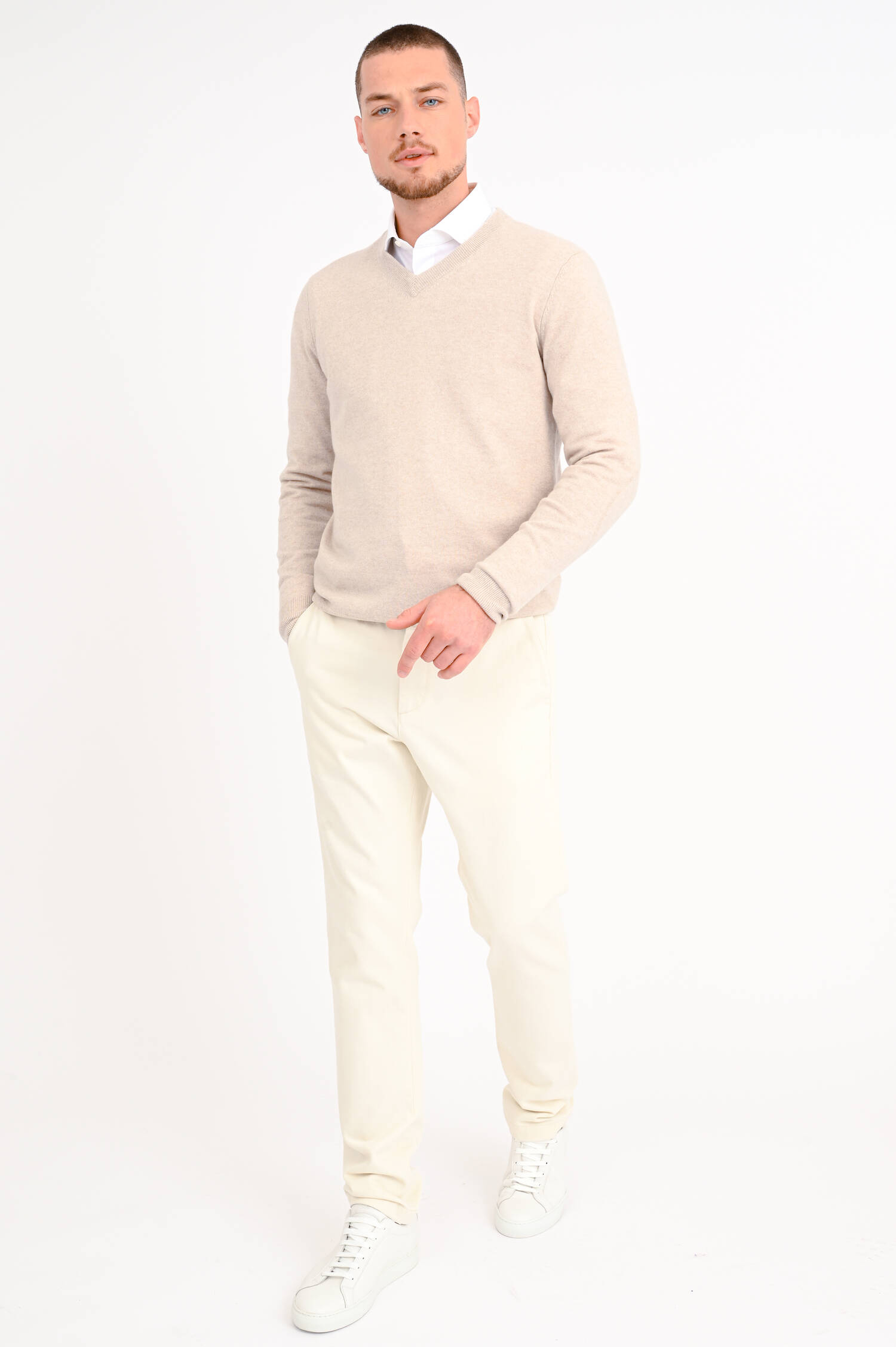 Cashmere Pullover mit V-Neck in Beige Cashmere Pullover mit V-Neck in Beige