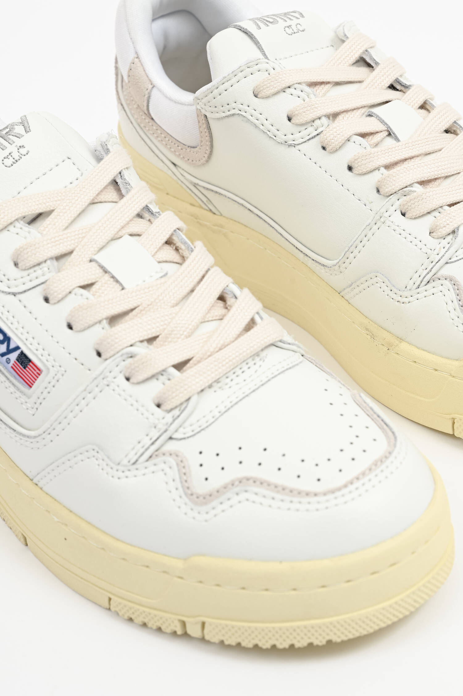 Sneaker CCL LOW in Creme/Nude Sneaker CCL LOW in Creme/Nude
