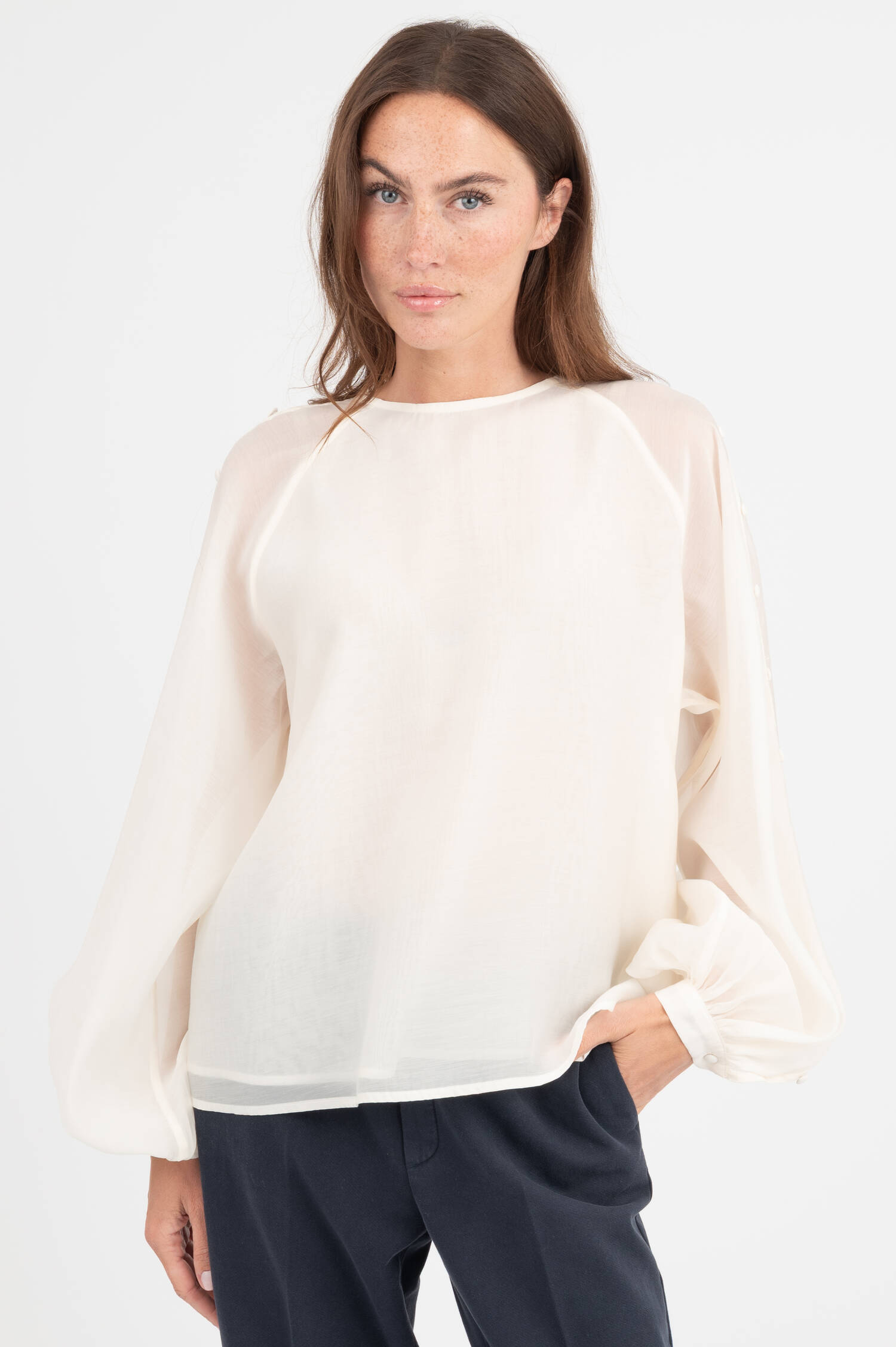 Bluse mit Balloonärmeln in Weiß