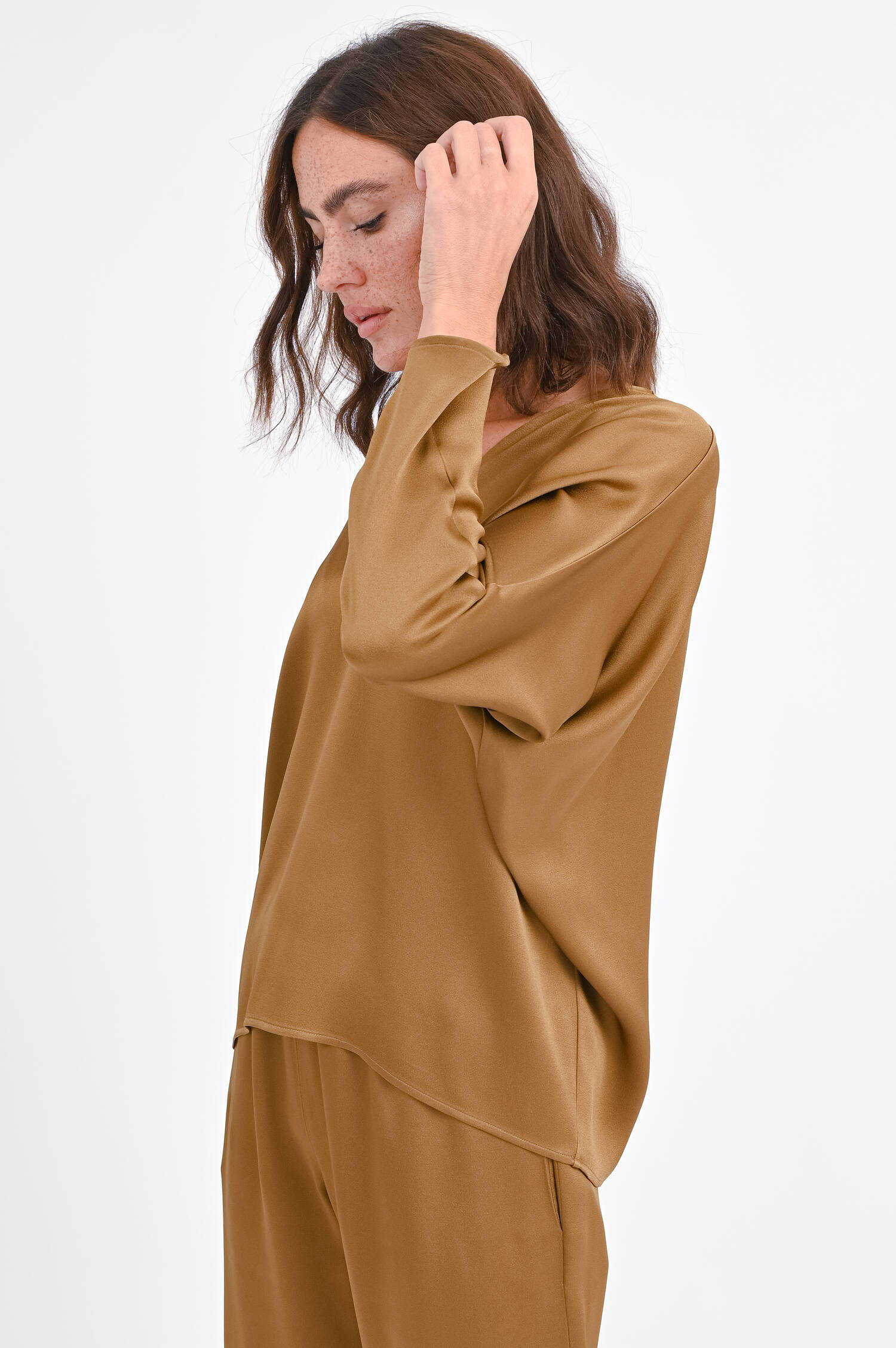 Bluse mit Fledermausärmeln in Caramel