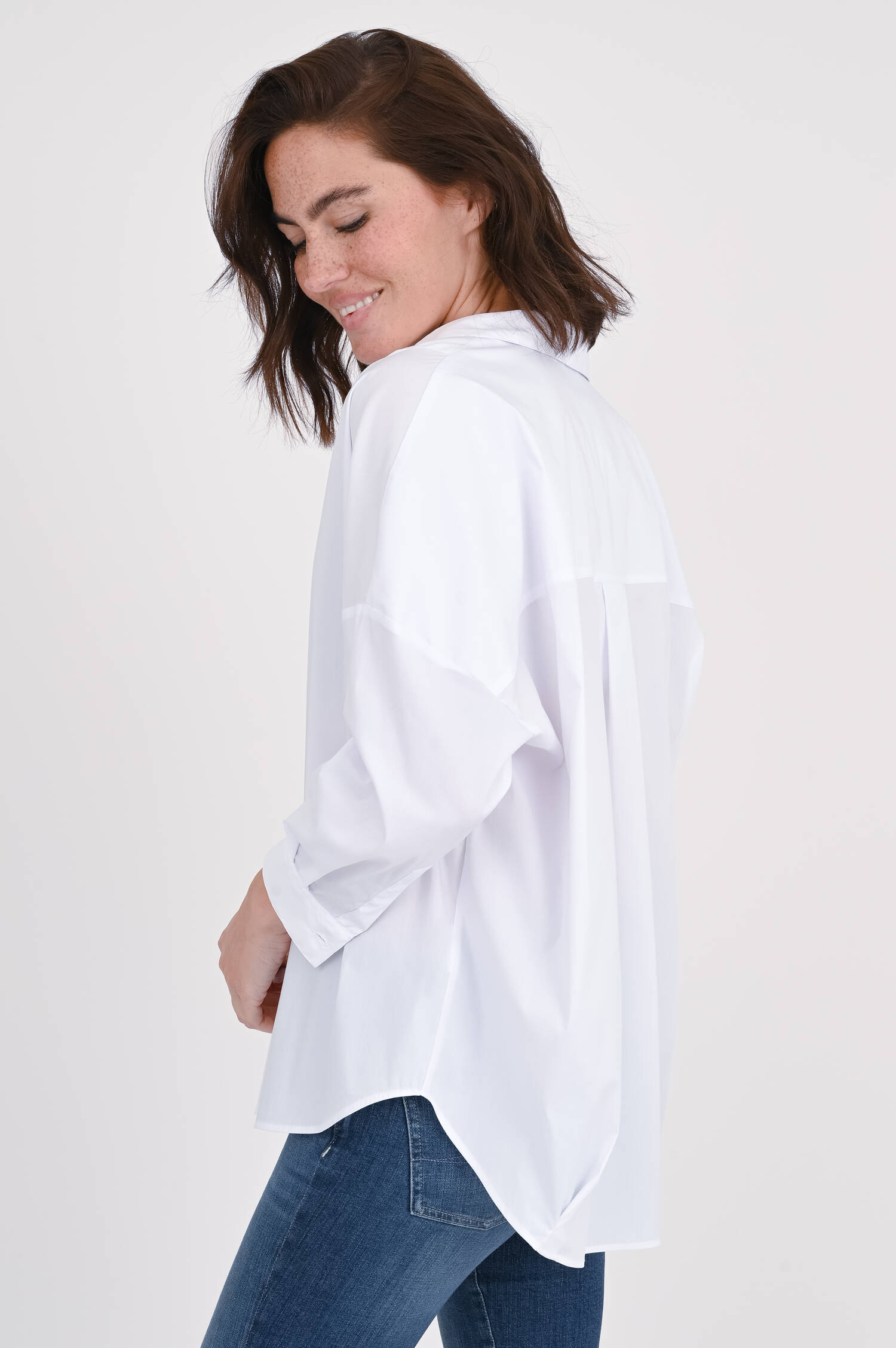 Bluse BIA mit Tunika-Ausschnitt in Weiß