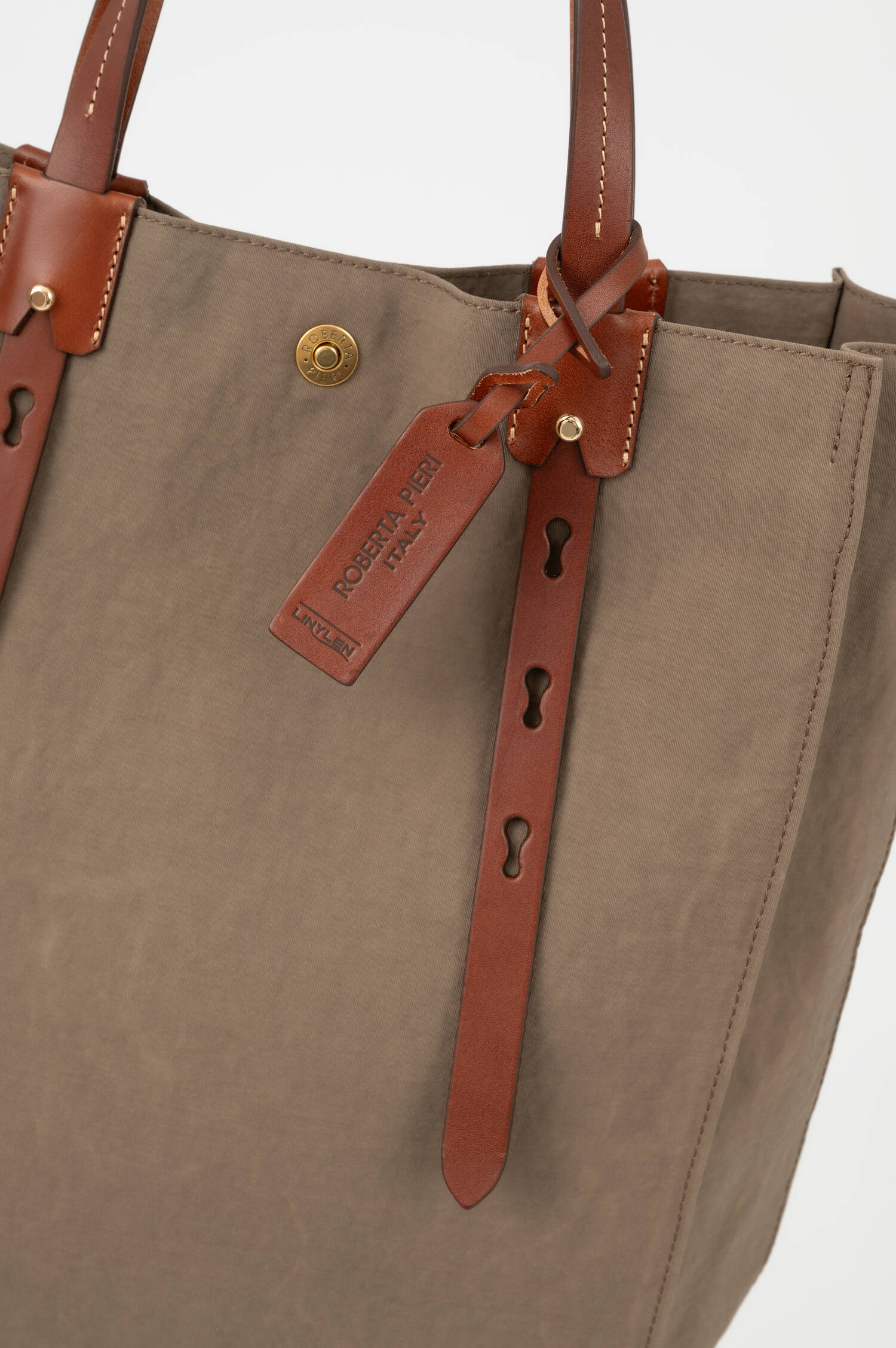 Tasche EDGE CARRY in Taupe Tasche EDGE CARRY in Taupe