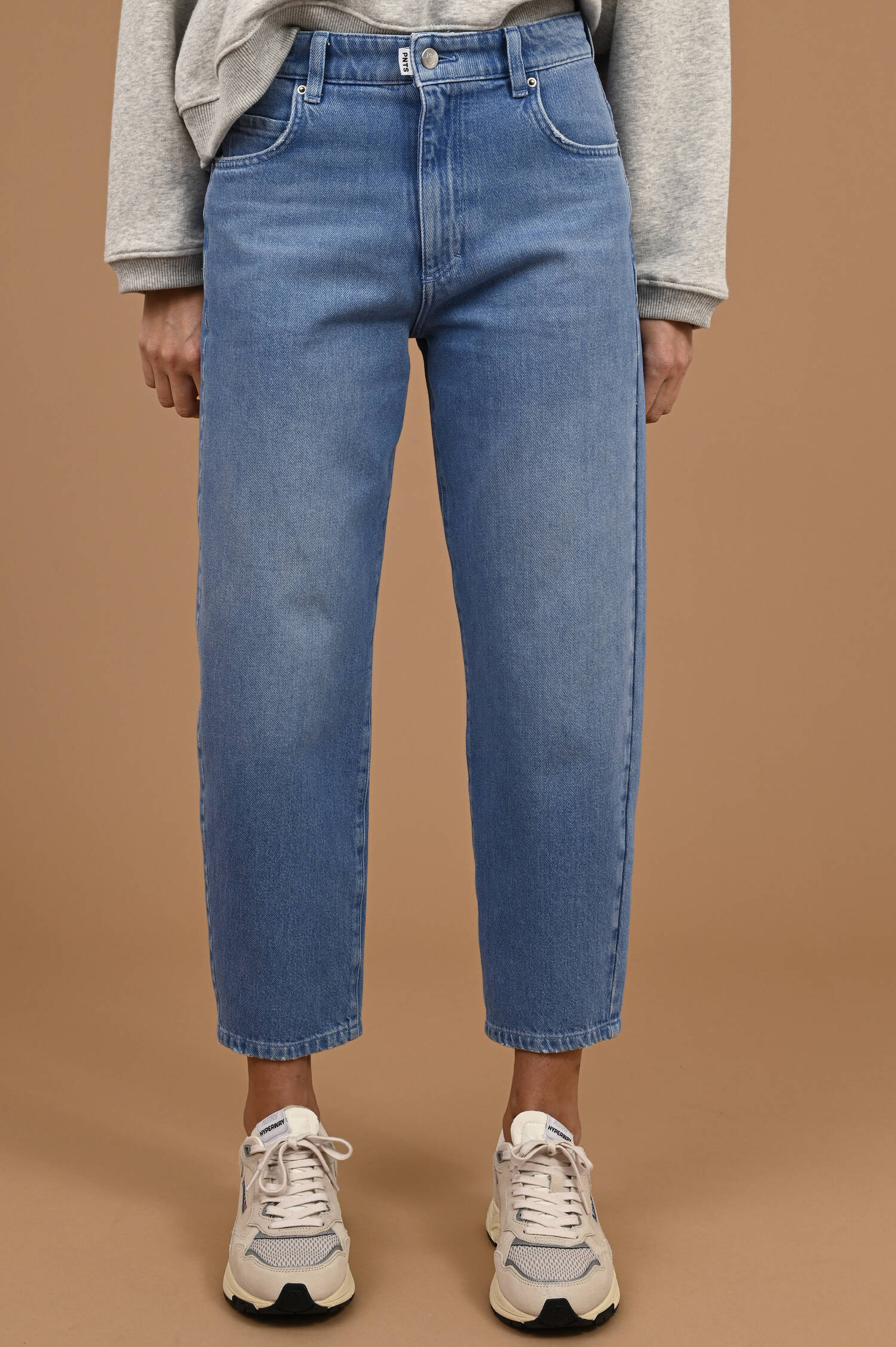 Cropped Leg Jeans THE O-SHAPE in Hellblau Cropped Leg Jeans THE O-SHAPE in Hellblau