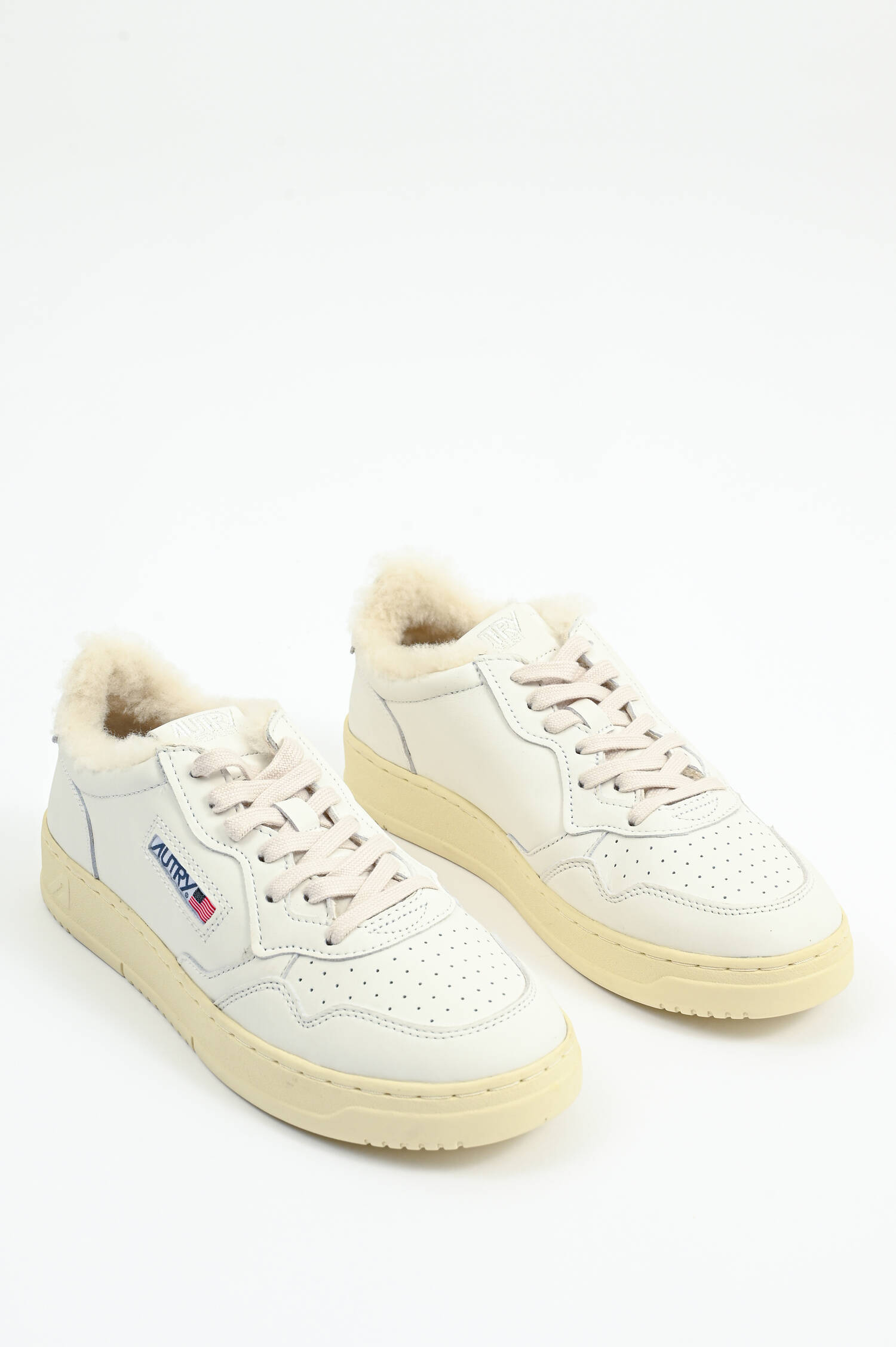Shearling Sneaker MEDALIST LOW in Weiß Shearling Sneaker MEDALIST LOW in Weiß