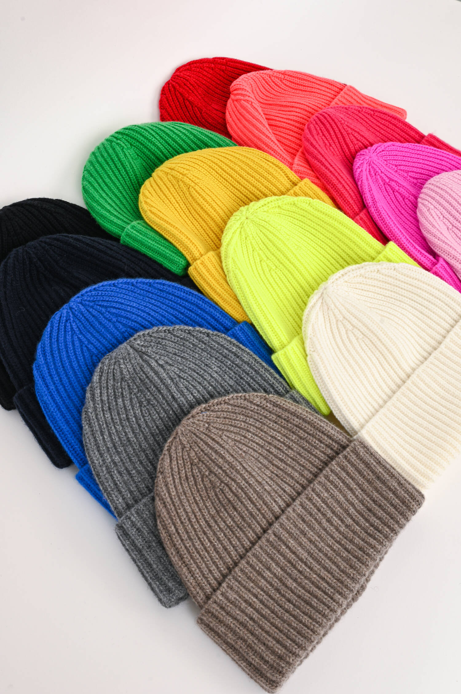 Midi-Mütze aus Cashmere in Navy