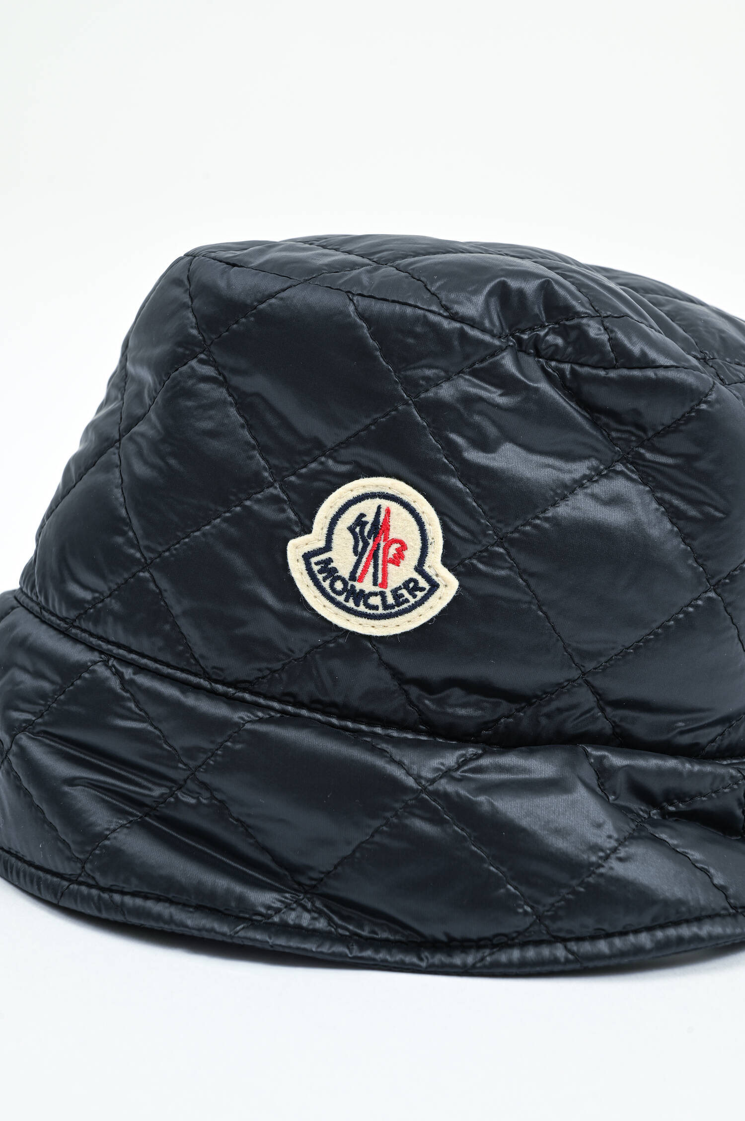 Gesteppter Bucket Hat in Navy