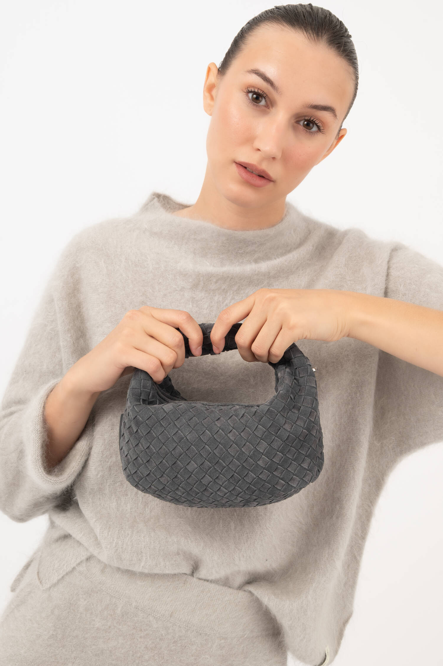 Handtasche GRETA MICRO WEAVE COZY in Grau Handtasche GRETA MICRO WEAVE COZY in Grau