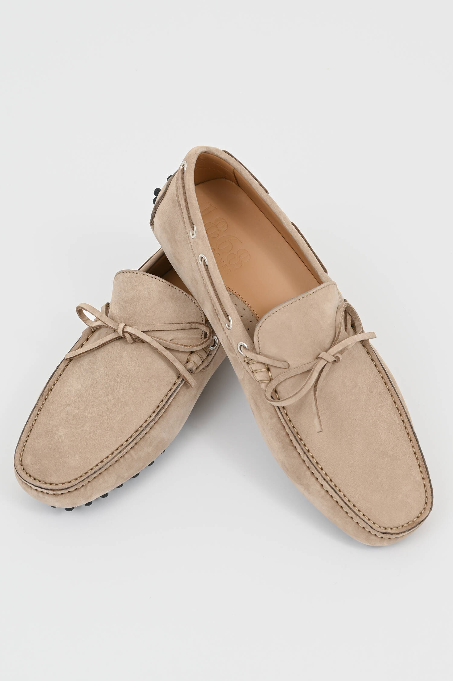 Veloursleder Mokkassins in Taupe