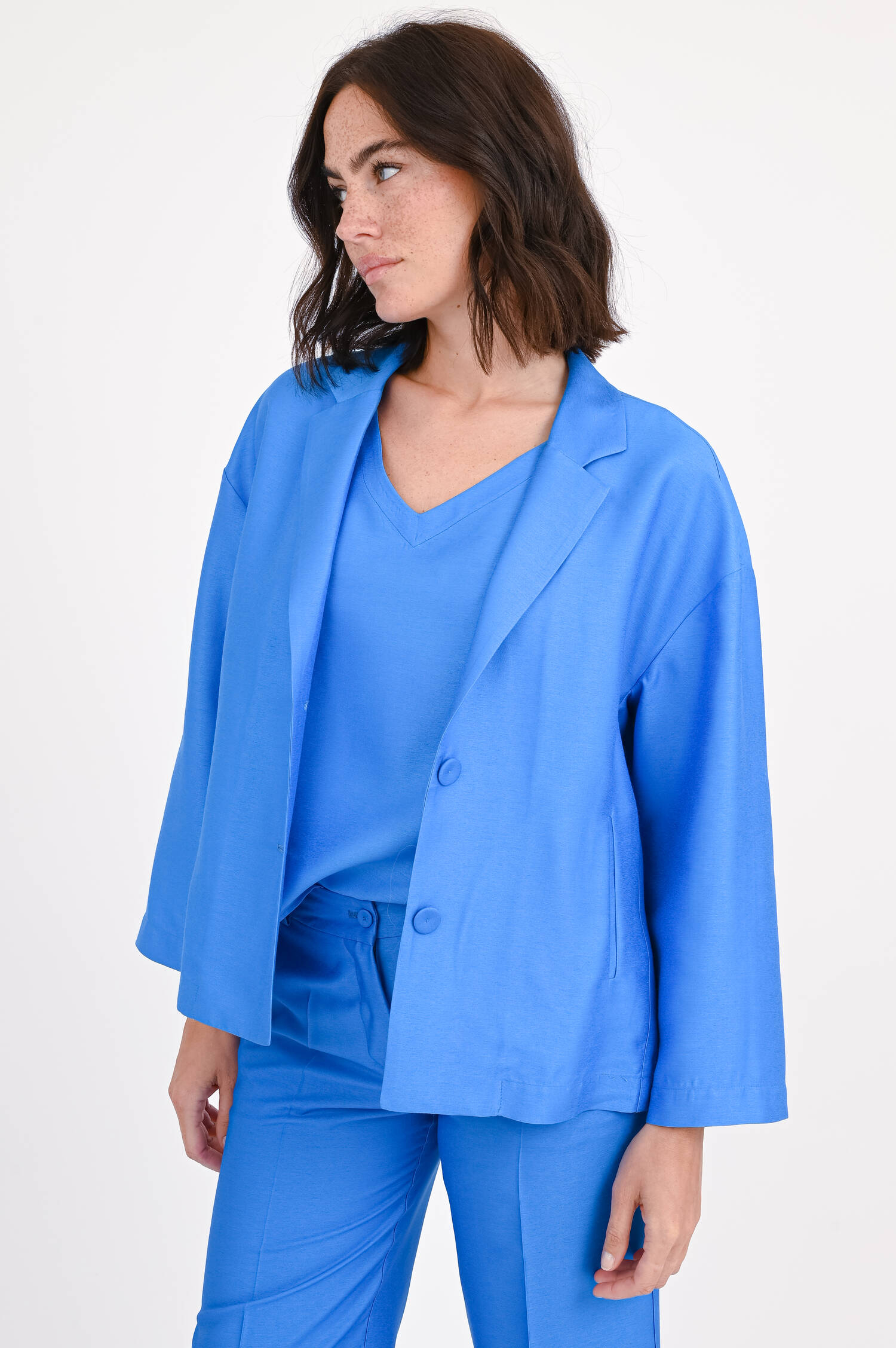 Blazer aus Viskose-Seide-Mix in Bright Blue Blazer aus Viskose-Seide-Mix in Bright Blue