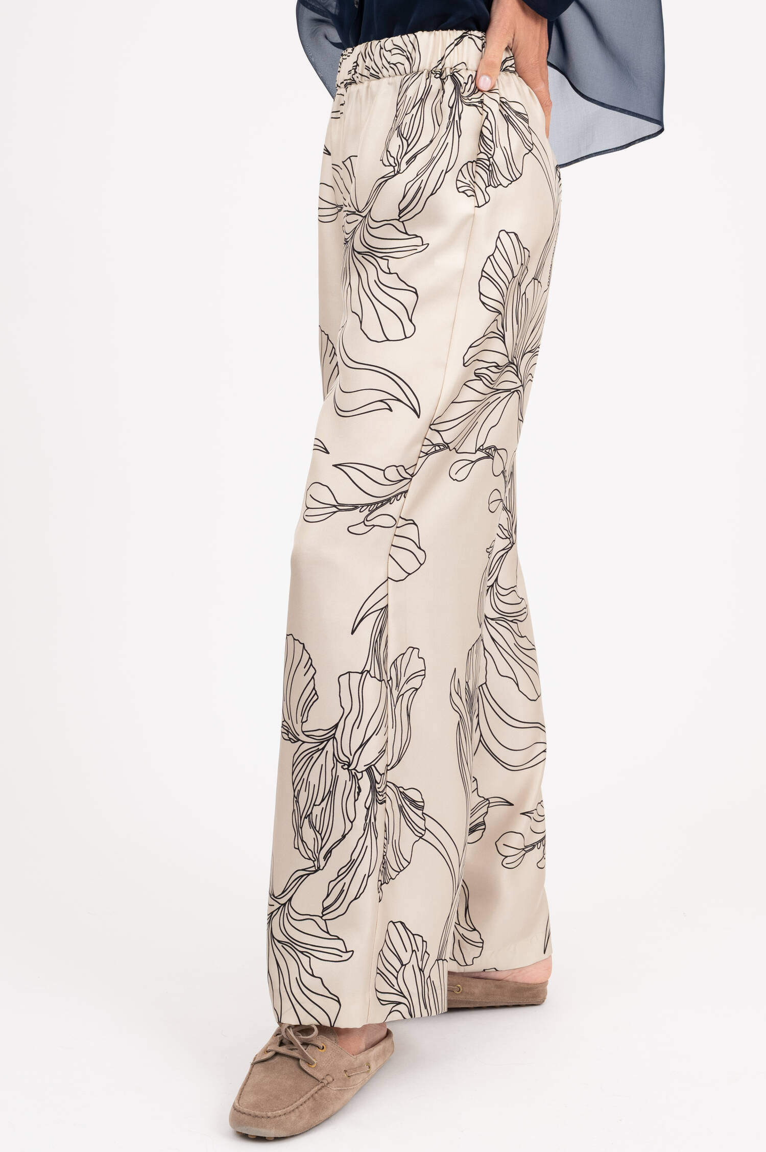 Seidenhose mit Print in Creme/Schwarz Seidenhose mit Print in Creme/Schwarz