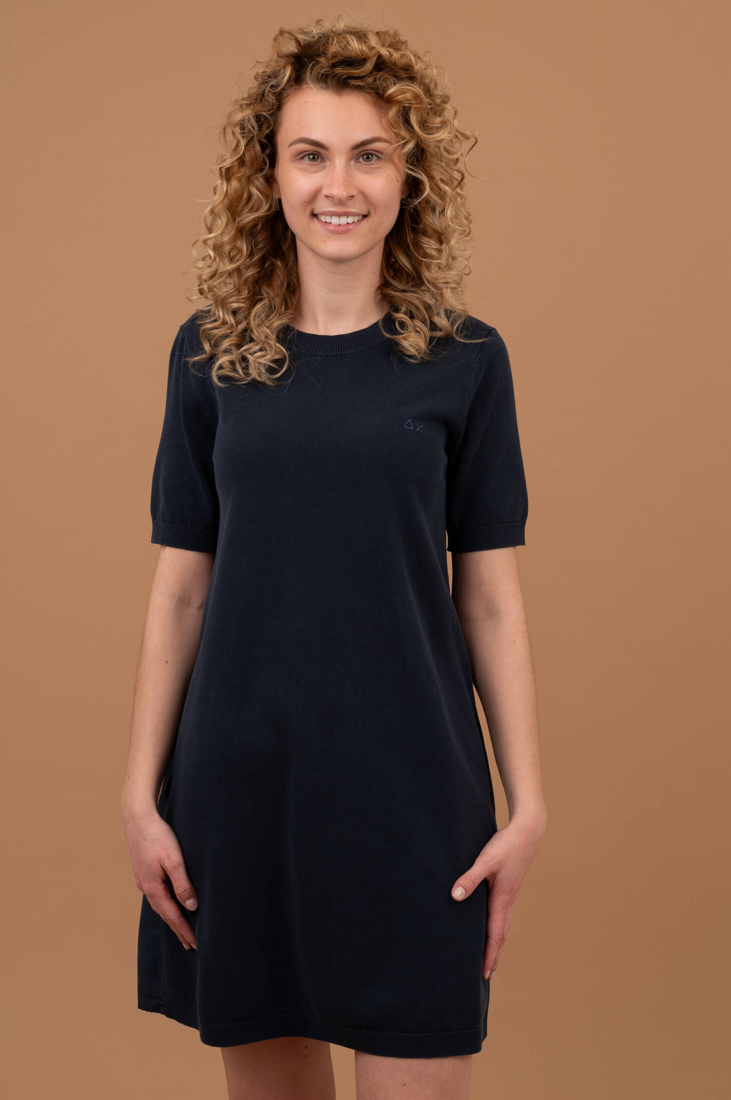 Feinstrick-Kleid in Navy