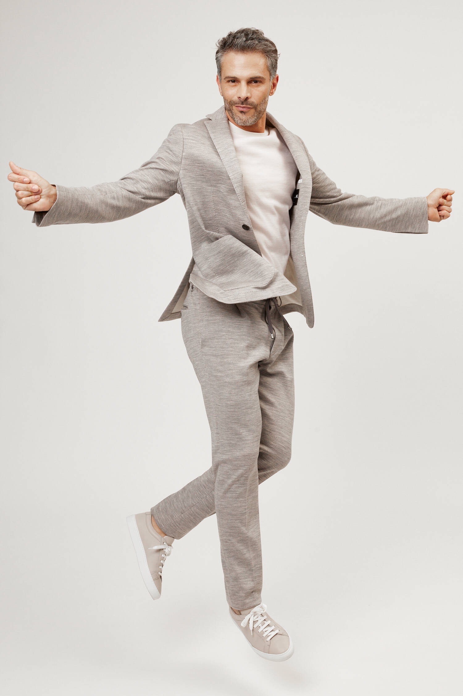 Sakko aus Schurwoll-Baumwoll-Mix in Grau meliert