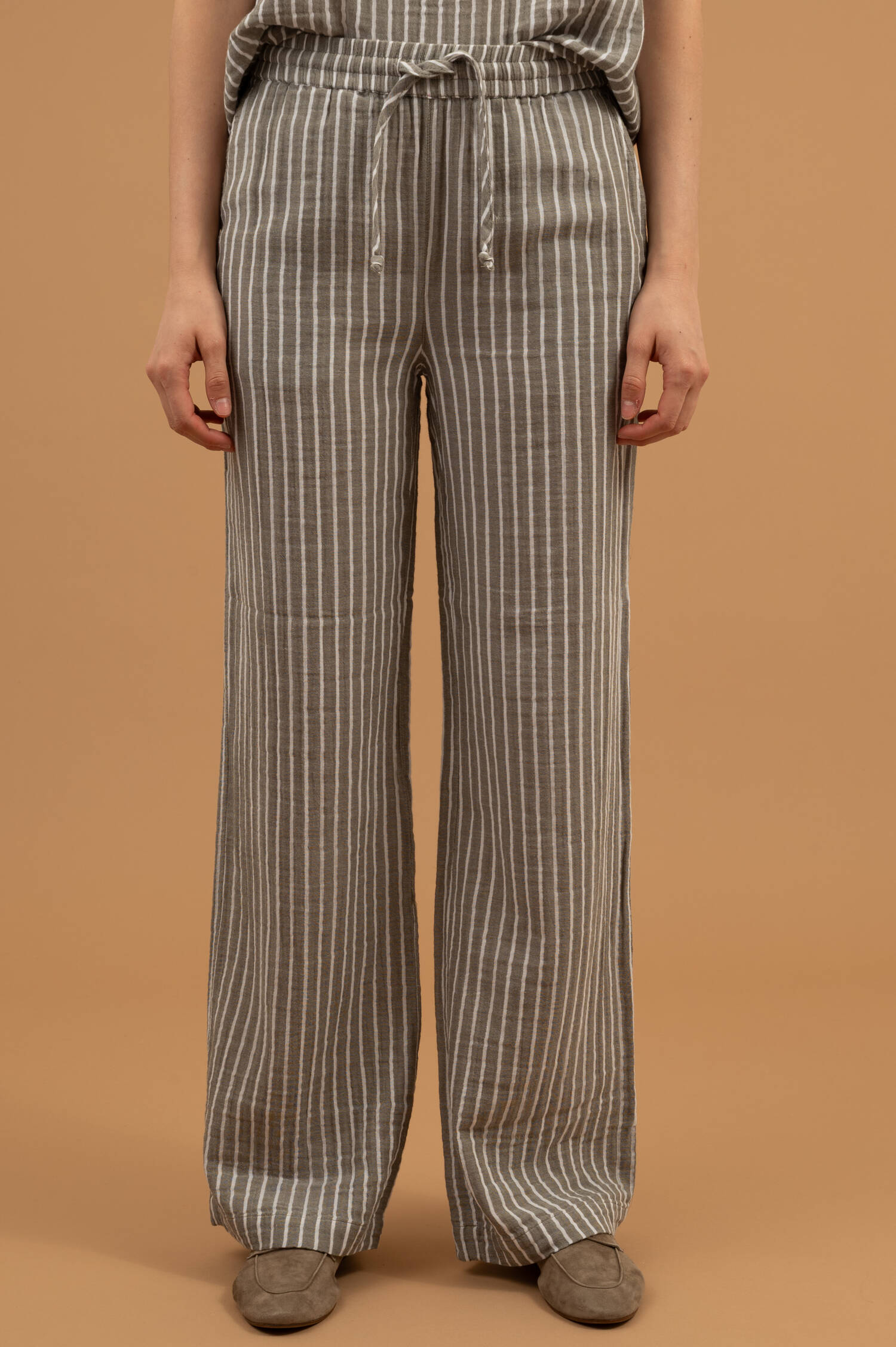 Streifenhose in Light Olive/Weiß Streifenhose in Light Olive/Weiß