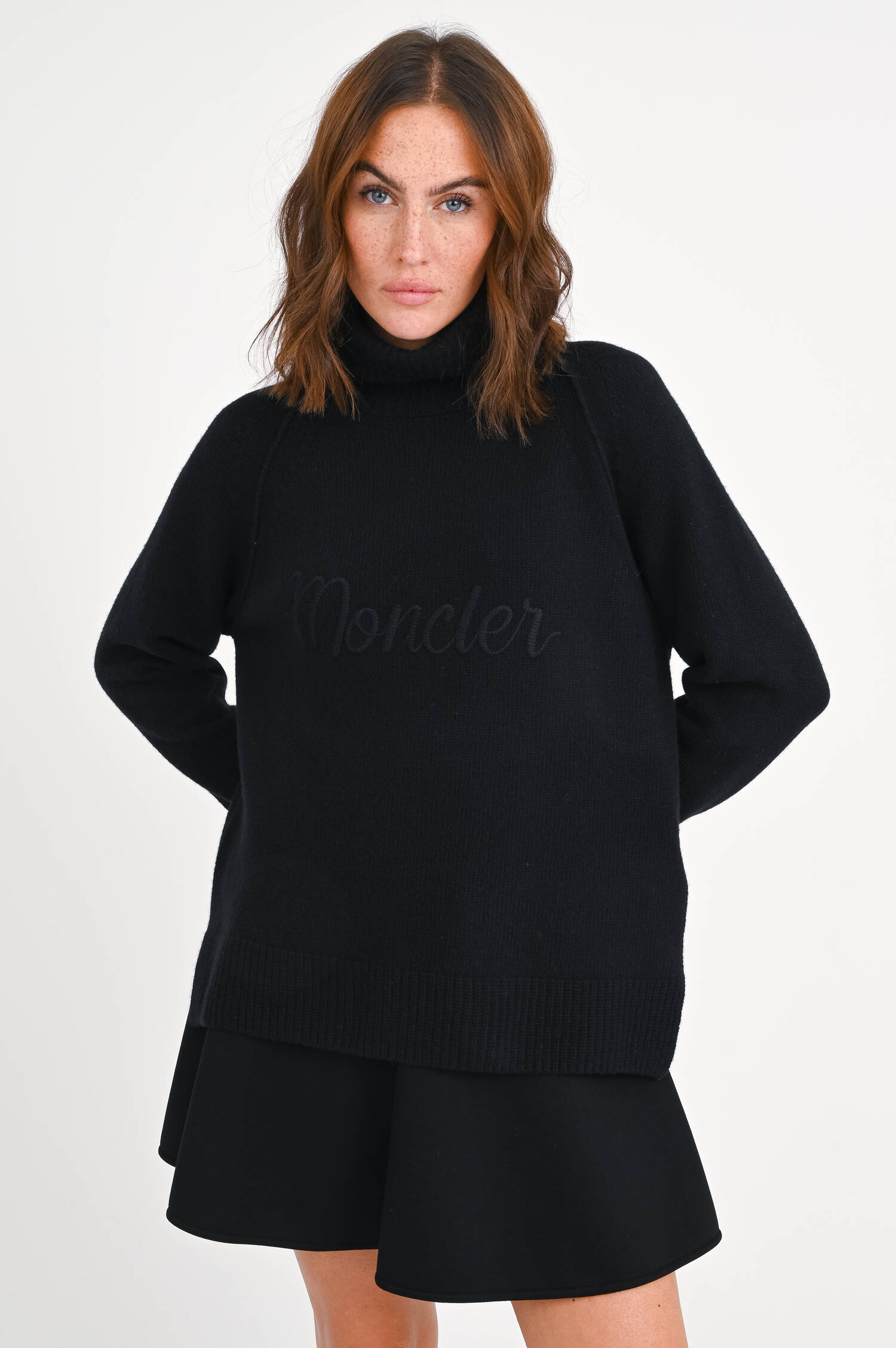 Pullover mit gesticktem Logo in Schwarz