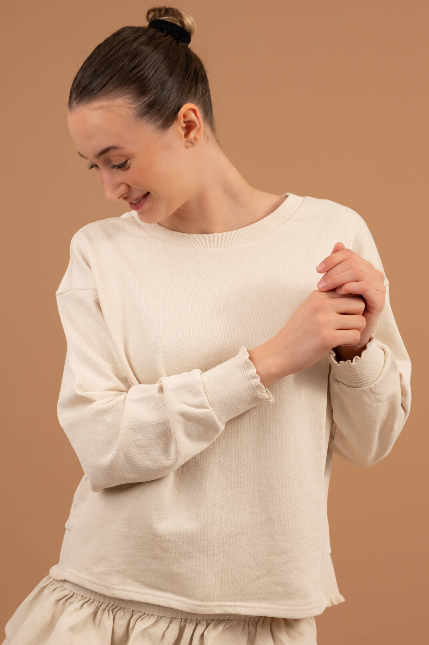 Sweater mit Rüschen-Details in Sandbeige