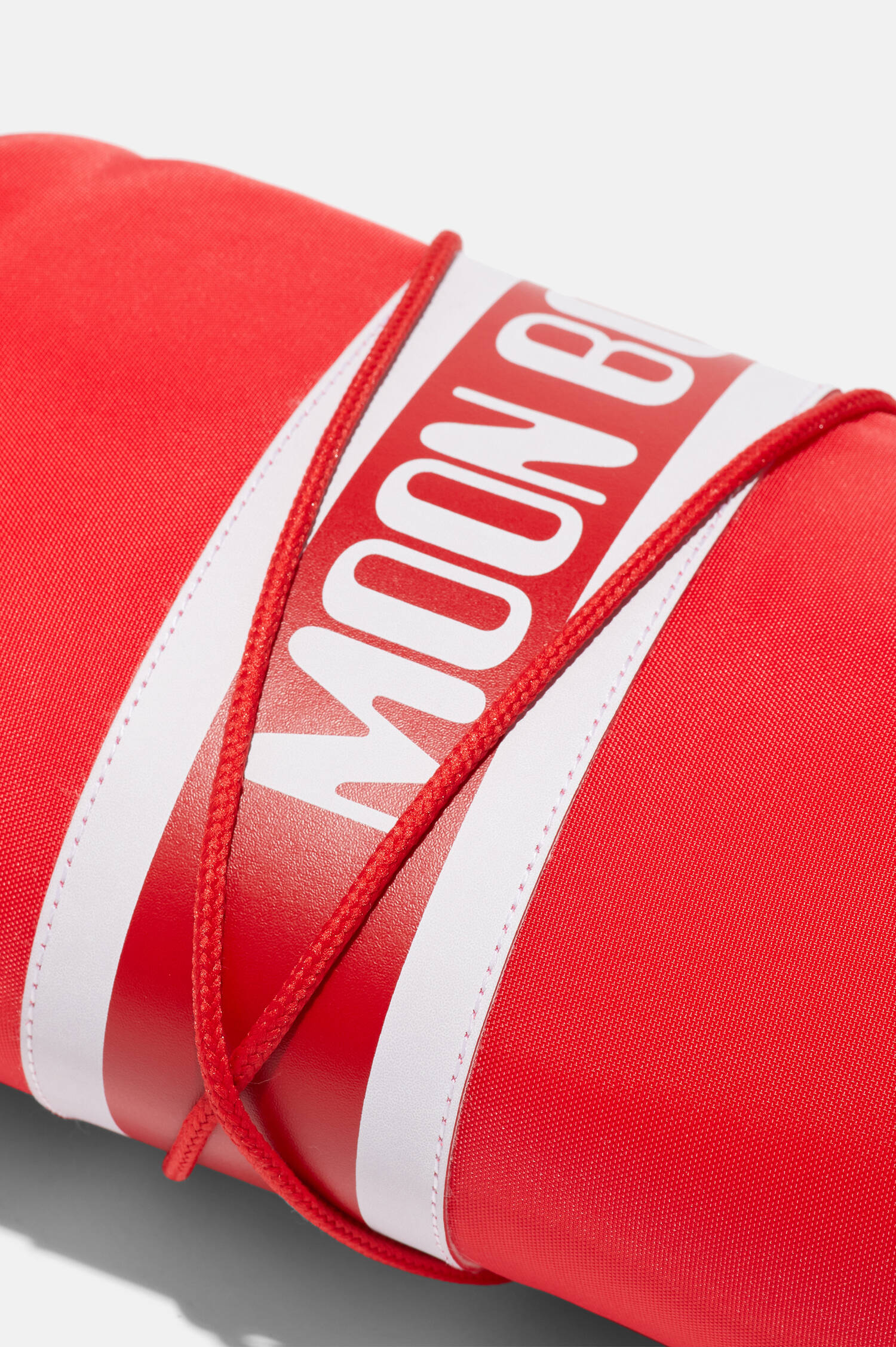 Moon Boot ICON in Rot