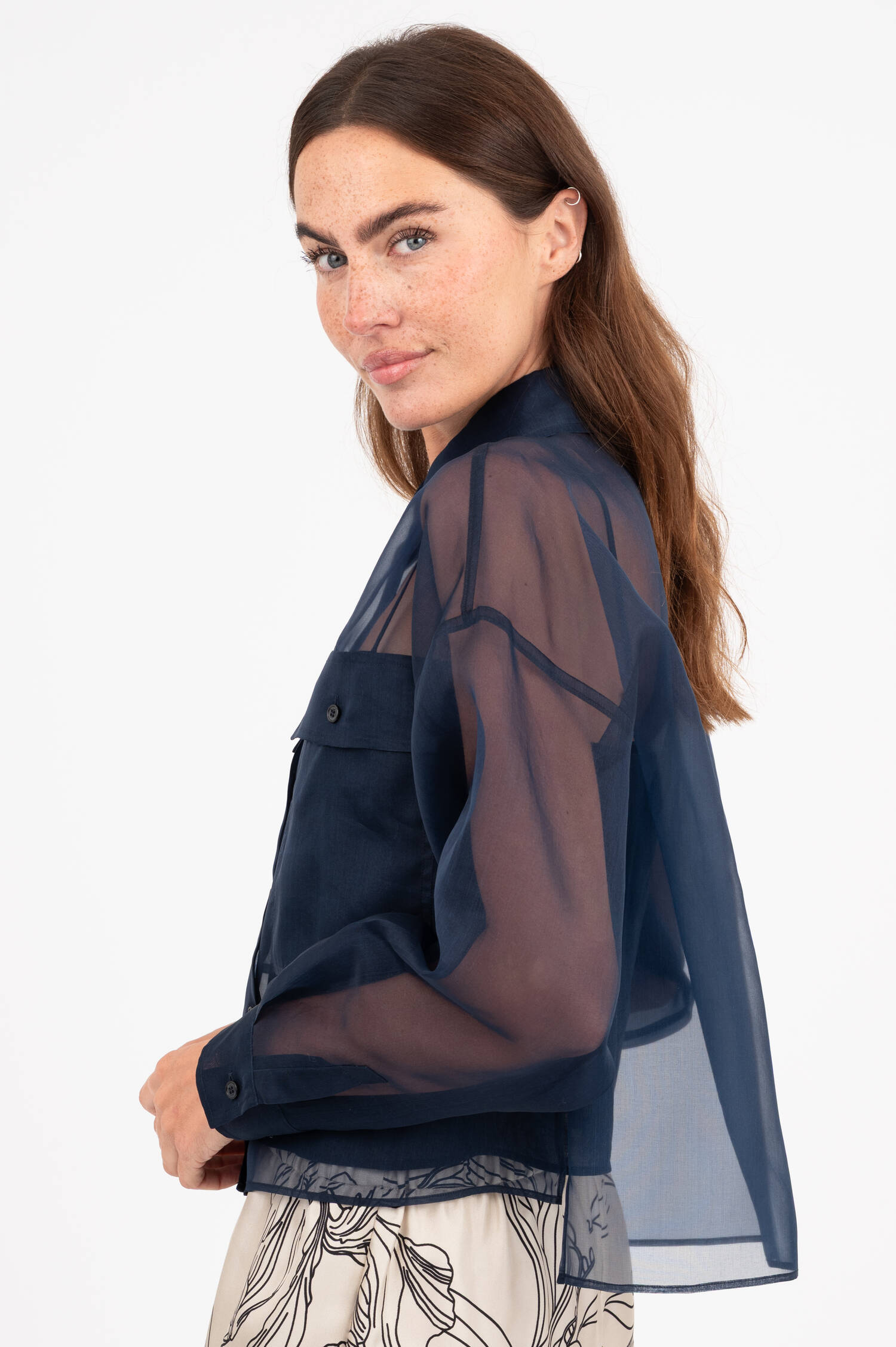 Transparente Seidenbluse in Navy