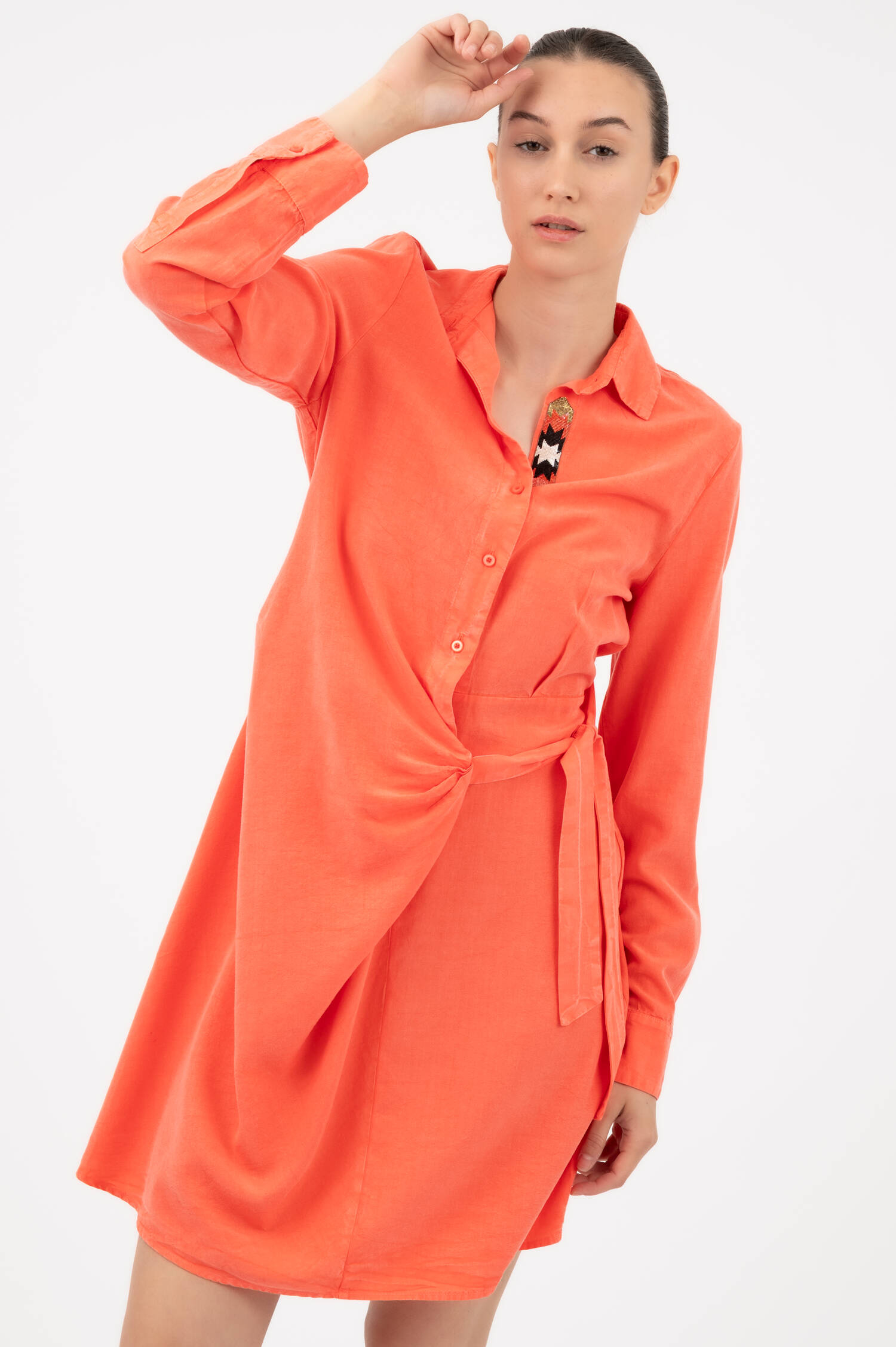 Kleid aus Tencel in Koralle