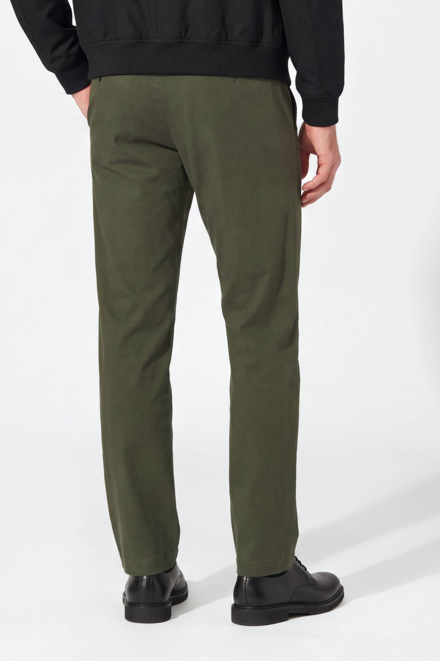 Slim-Fit Chino TILO in Oliv Slim-Fit Chino TILO in Oliv