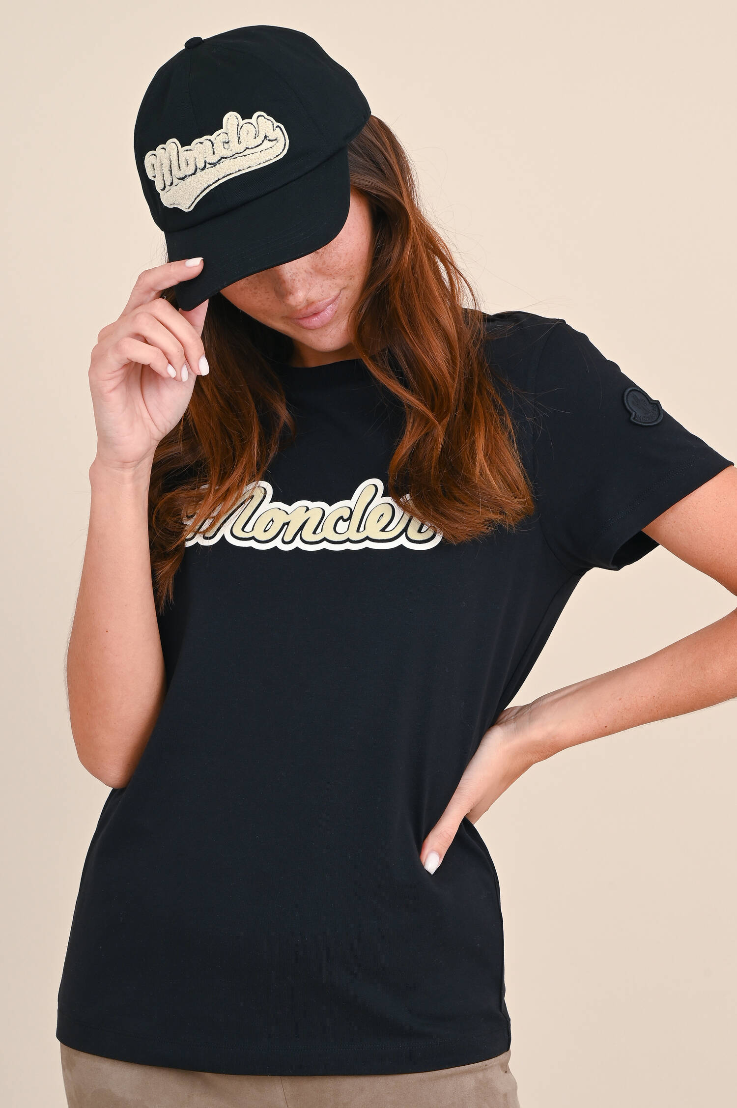 Basecap mit Frottee-Logo in Schwarz