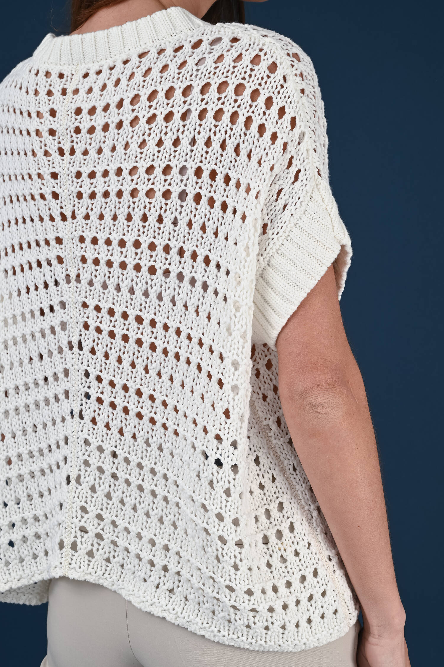 Lochstrickpullover in Weiß
