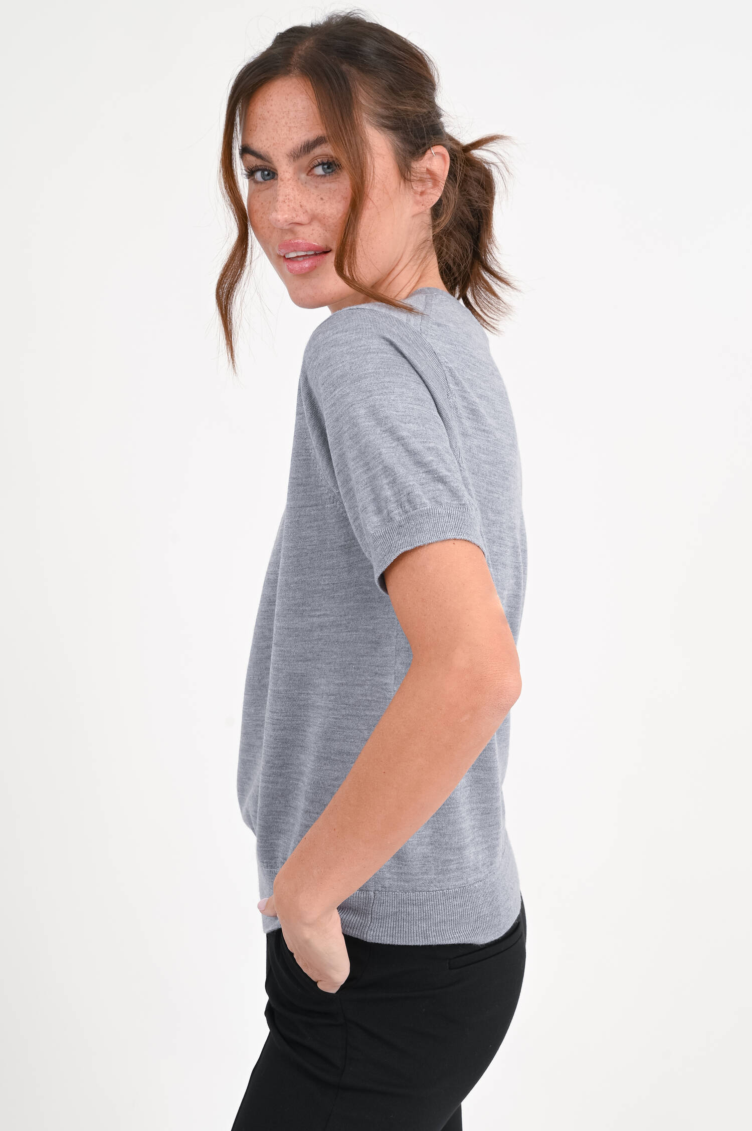 Kurzarm-Woll-Mix-Pullover in Grau