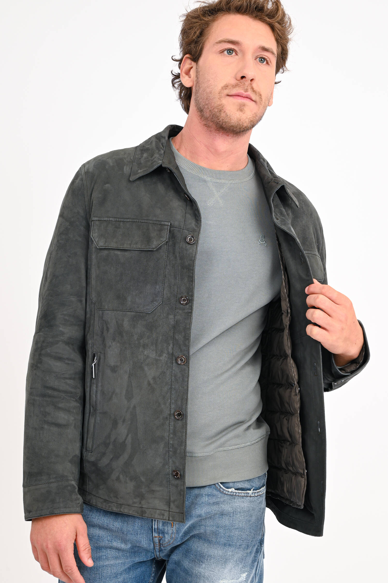 Overshirt aus Veloursleder in Graugrün Overshirt aus Veloursleder in Graugrün