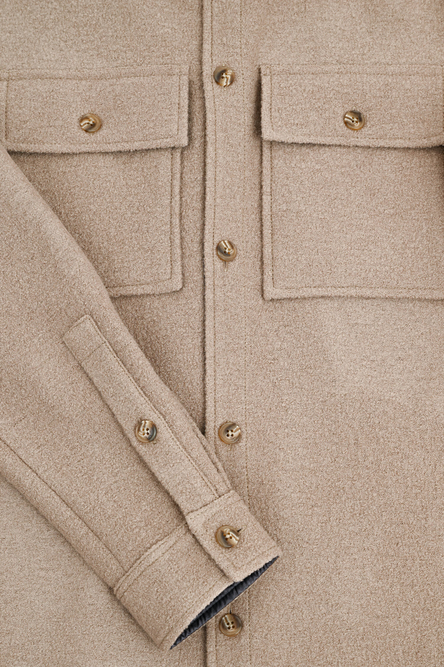 Overshirt aus Viskose in Cashew Overshirt aus Viskose in Cashew