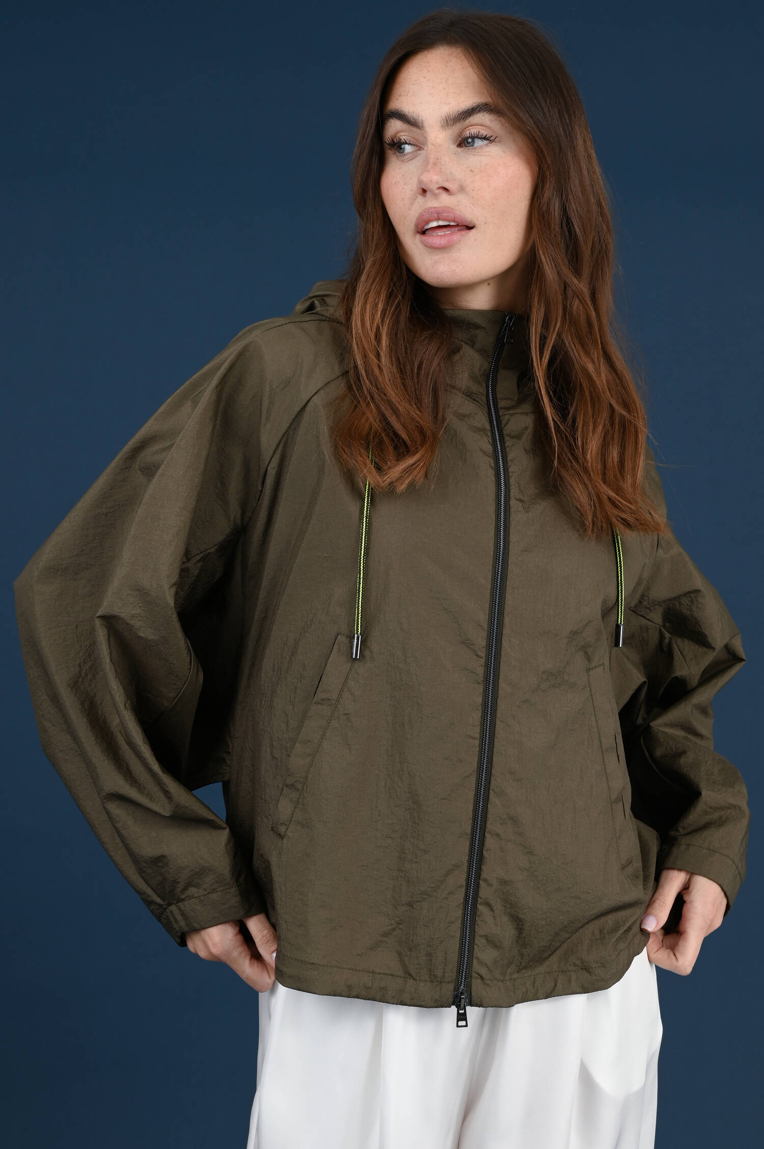 Regenjacke in Verde-Militare-grün Regenjacke in Verde-Militare-grün