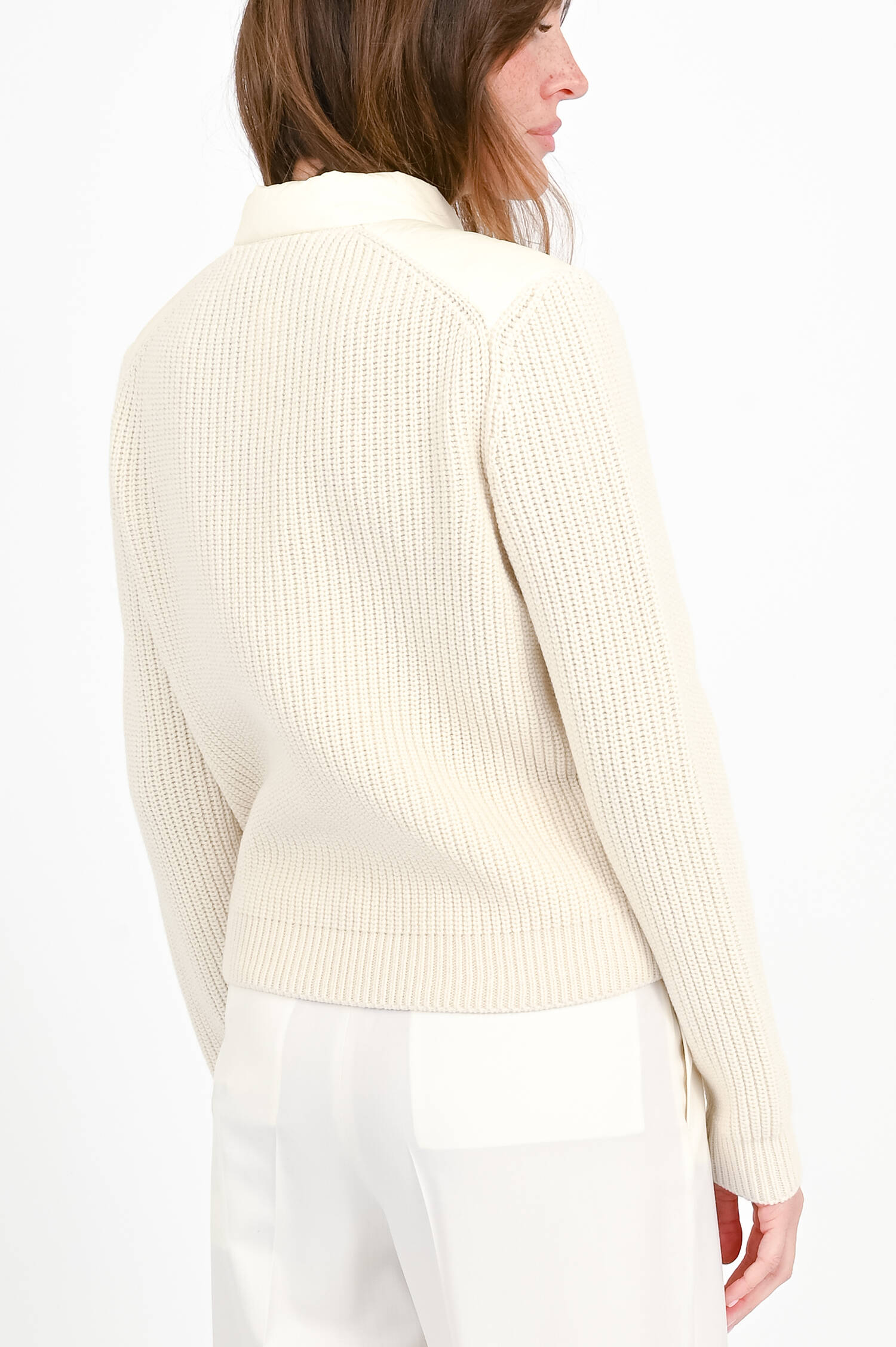 Hybrid Strickjacke mit Dauneneinsatz in Creme Hybrid Strickjacke mit Dauneneinsatz in Creme