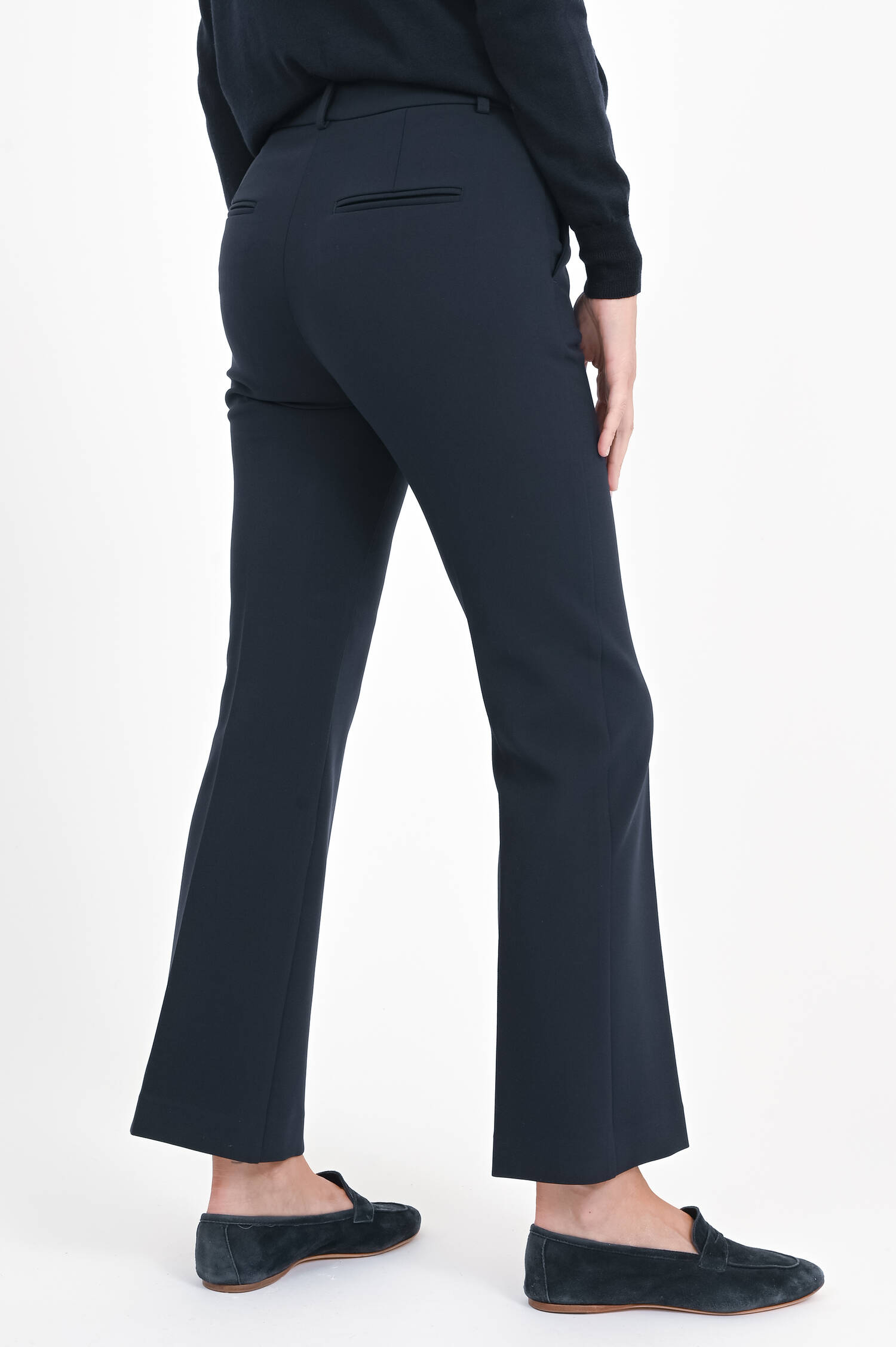 Hose mit dezentem Kick in Navy Hose mit dezentem Kick in Navy