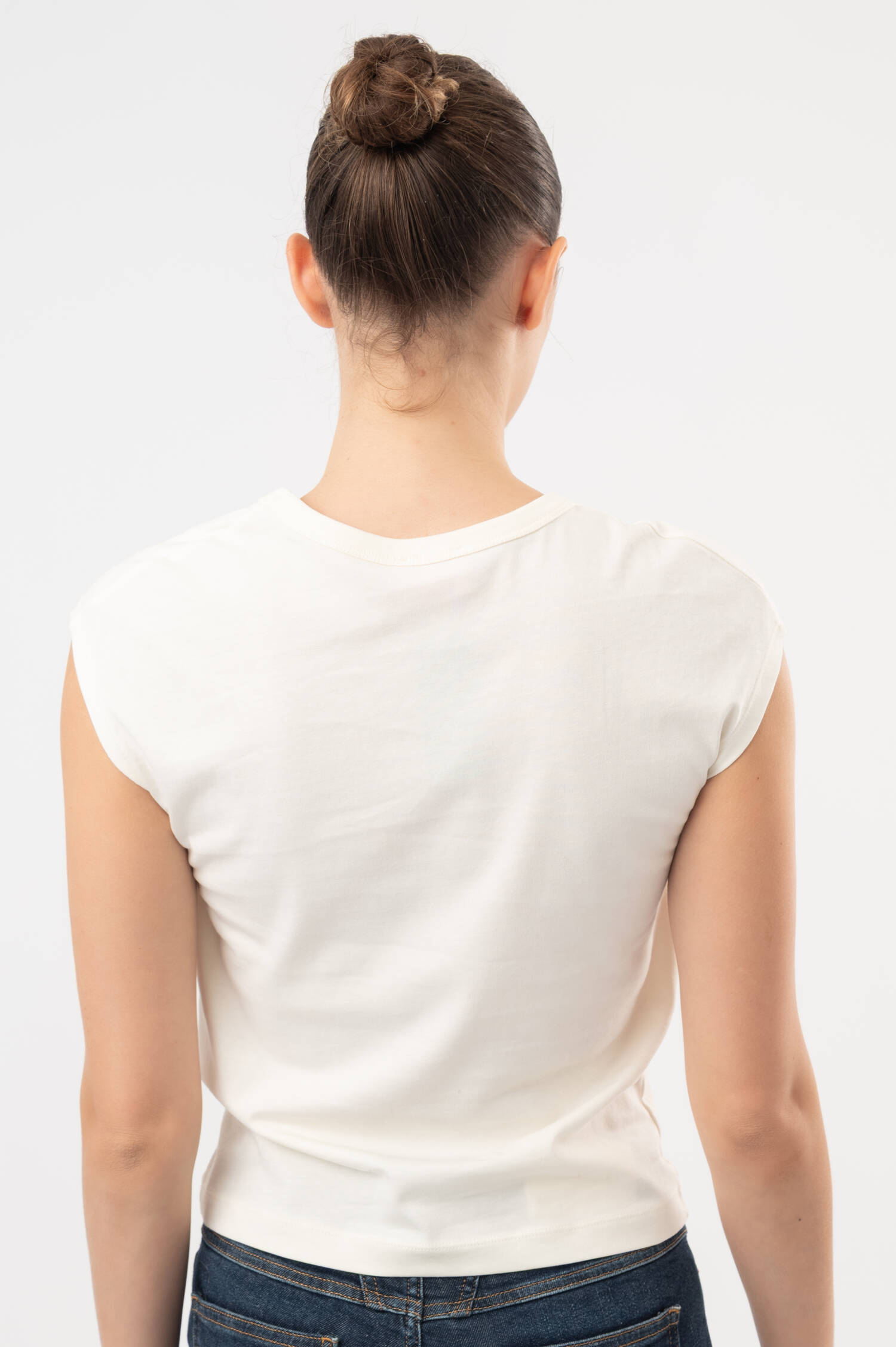 T-Shirt mit Knoten-Verzierung in Beige T-Shirt mit Knoten-Verzierung in Beige