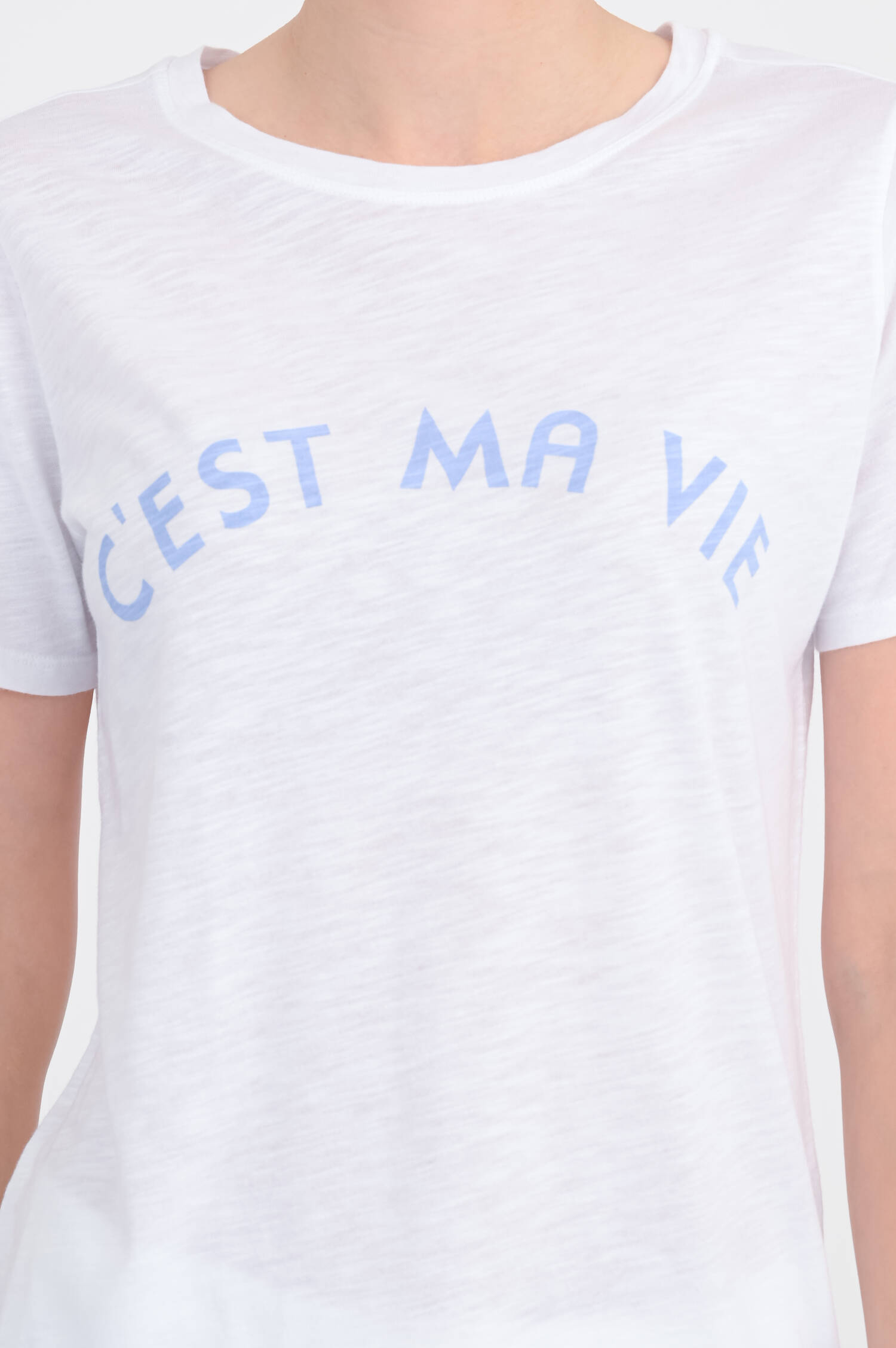 T-Shirt mit C'EST MA VIE-Print in Weiß