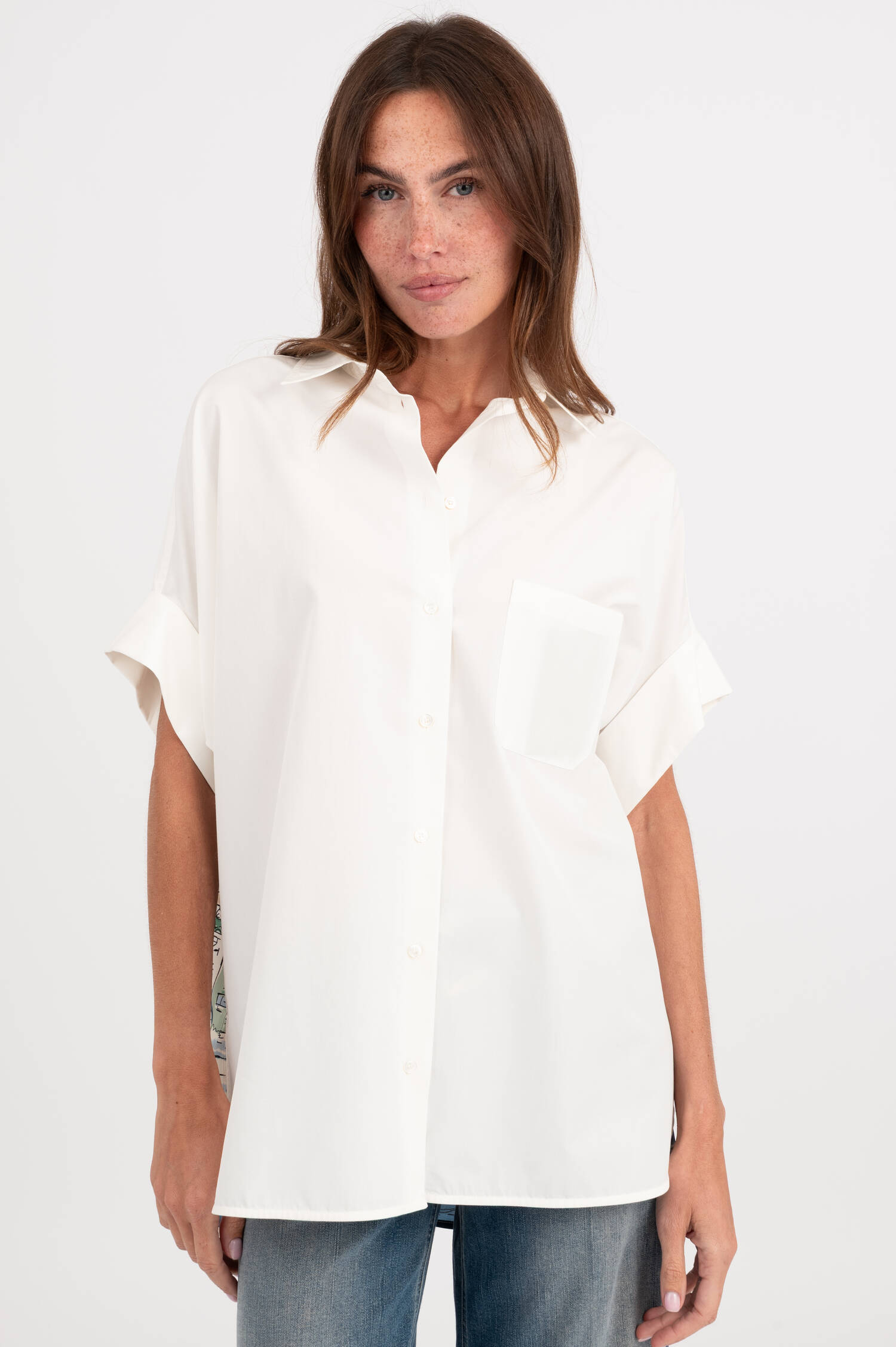 Bluse TUONO mit Print in Weiß Bluse TUONO mit Print in Weiß