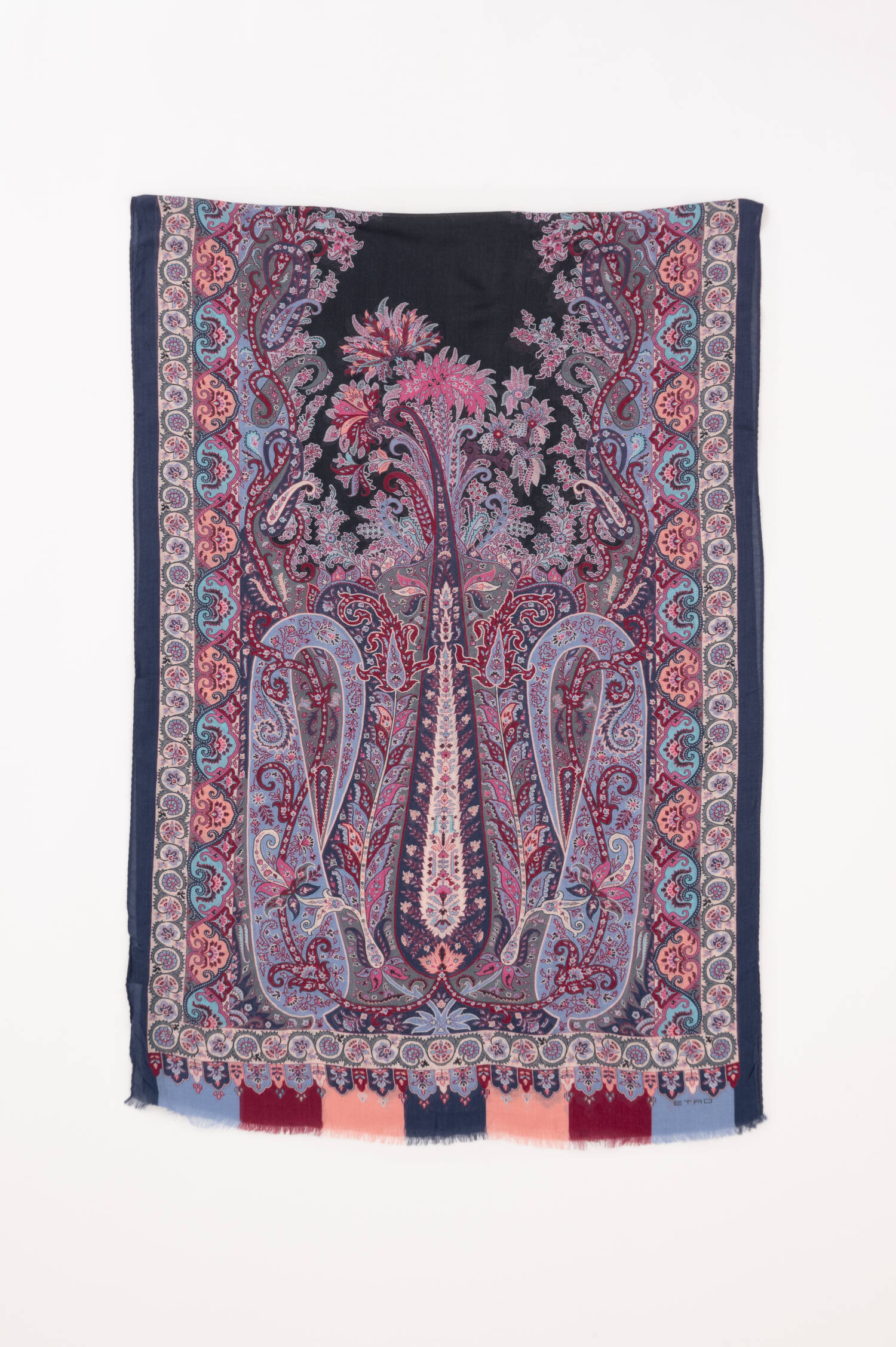 Schal aus Modal-Cashmere-Mix in Violett/Blau