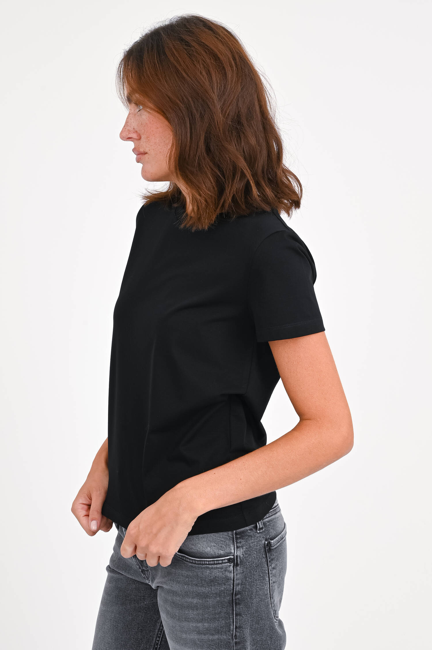 T-Shirt MIA in Schwarz