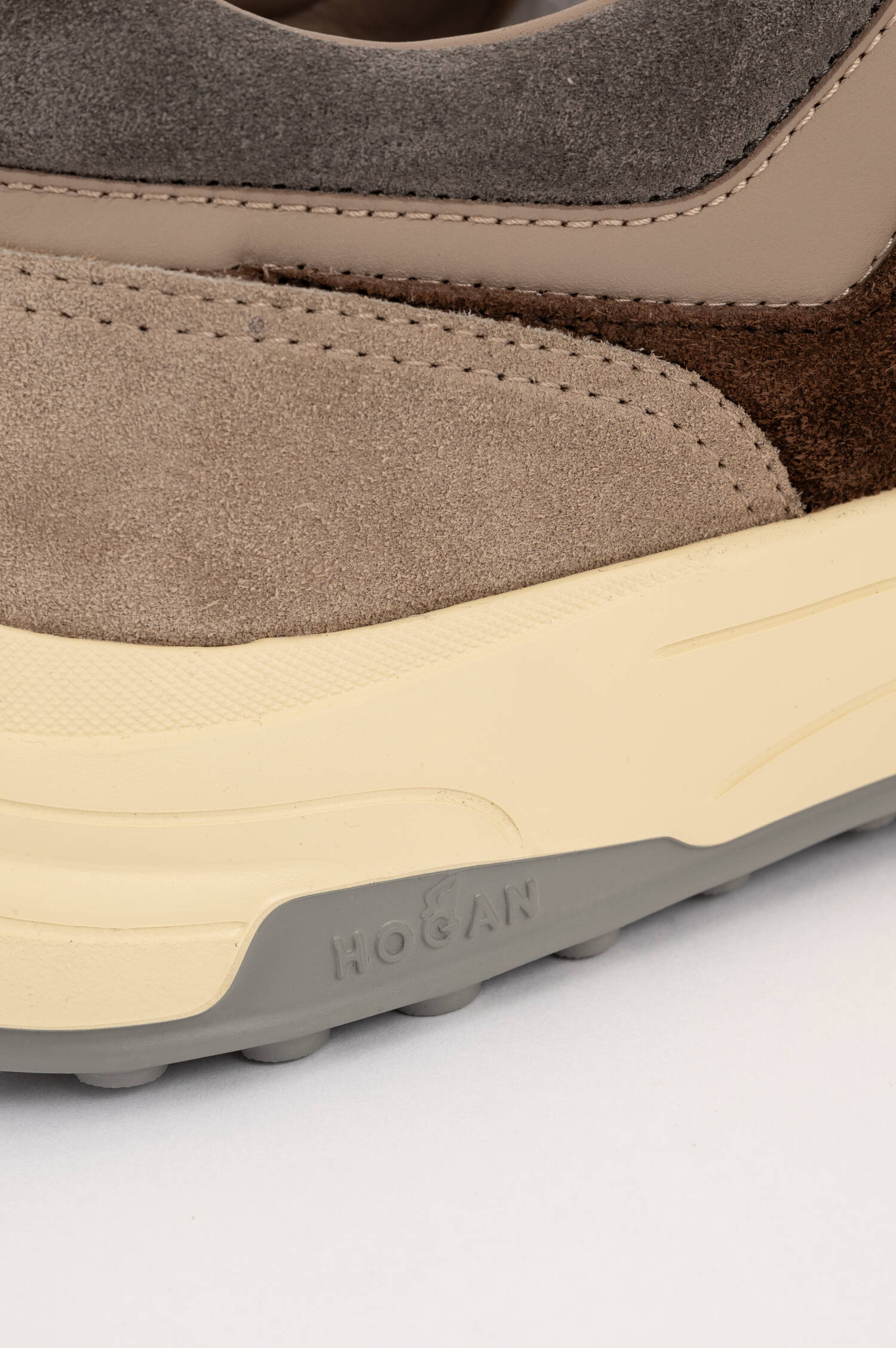 Sneaker HYPERLIGHT in Braun/Beige