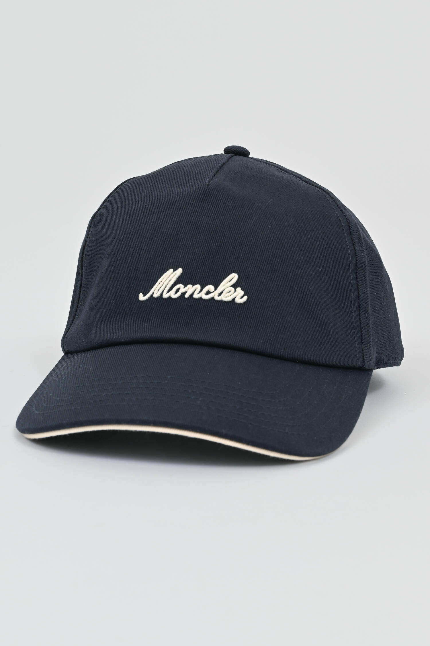 Basecap in Navy