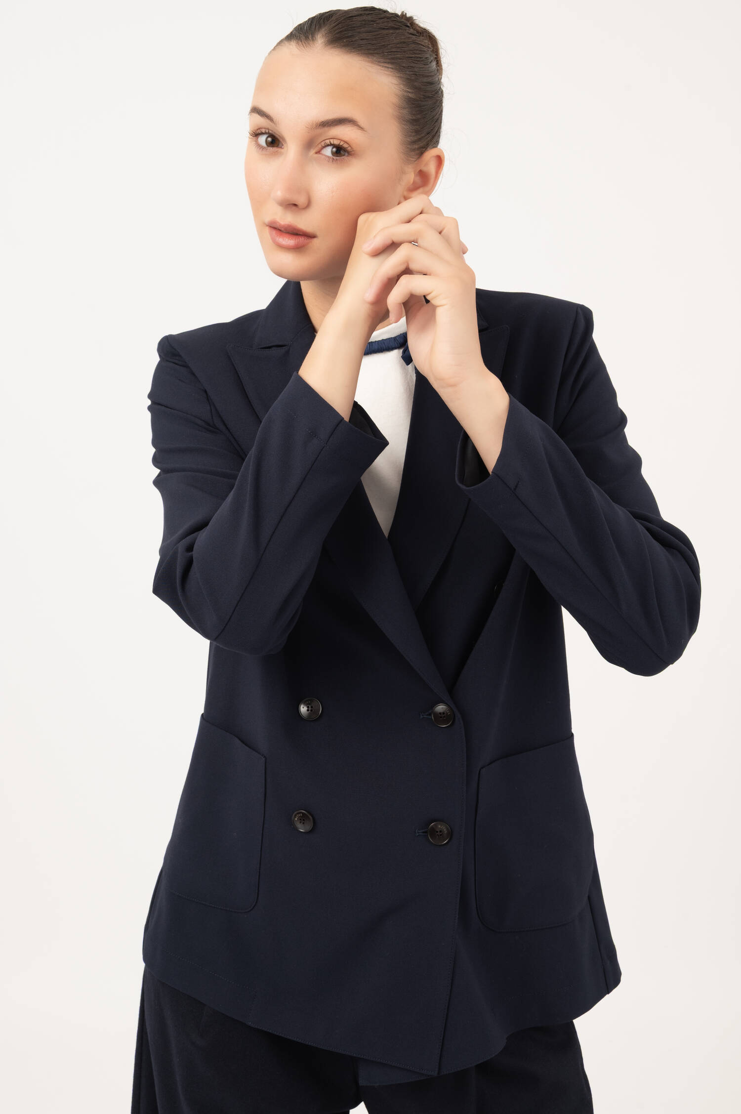 Blazer mit Spitzkragen in Navy