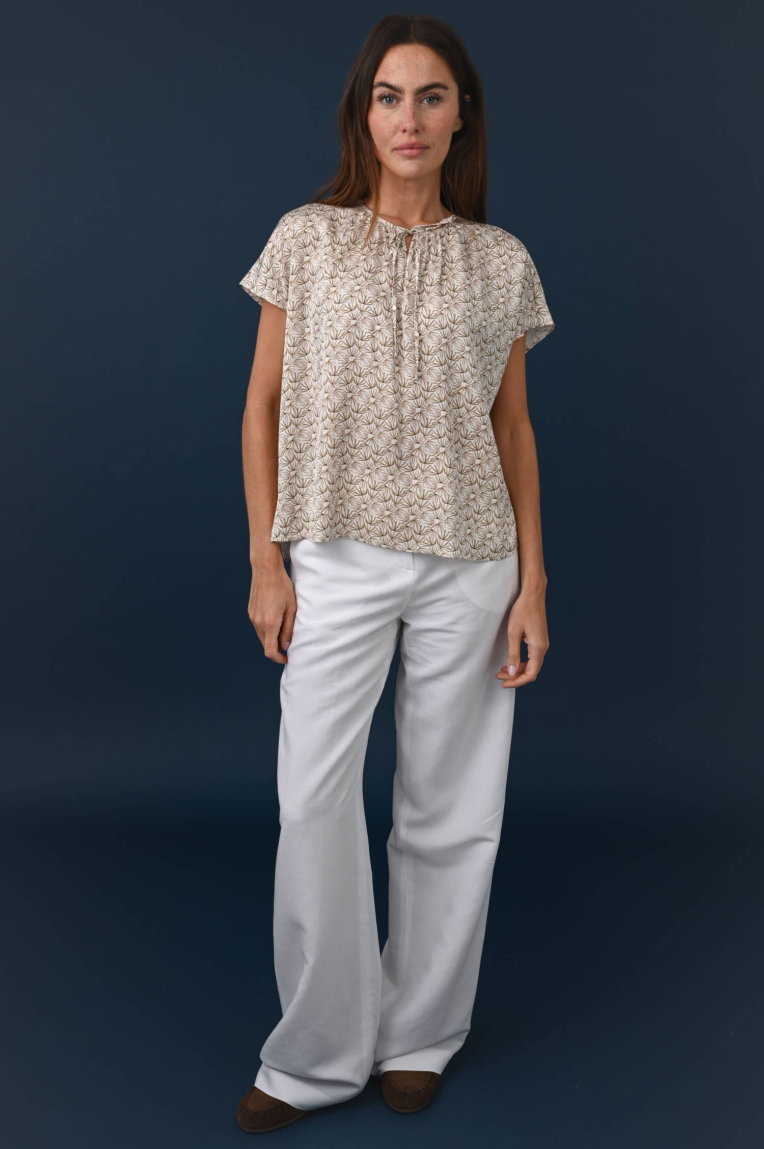 Seidenmix Bluse HATA mit Blattmuster