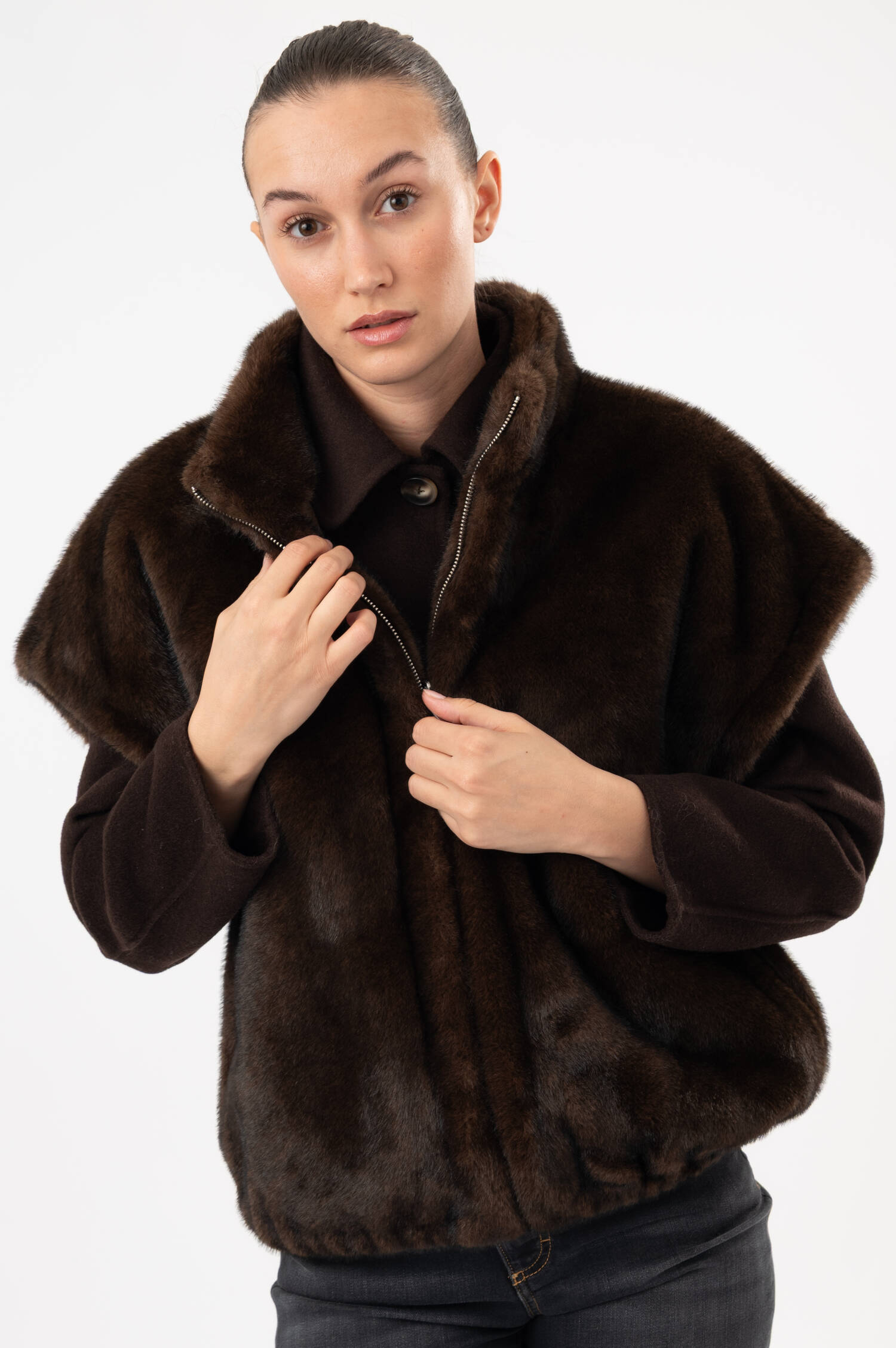 Faux-Fur-Gilet in Braun