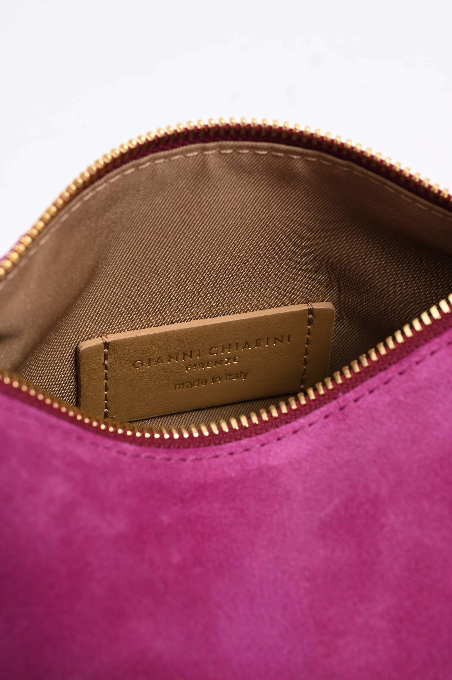 Veloursleder-Pouch NORA in Desert Flower Veloursleder-Pouch NORA in Desert Flower